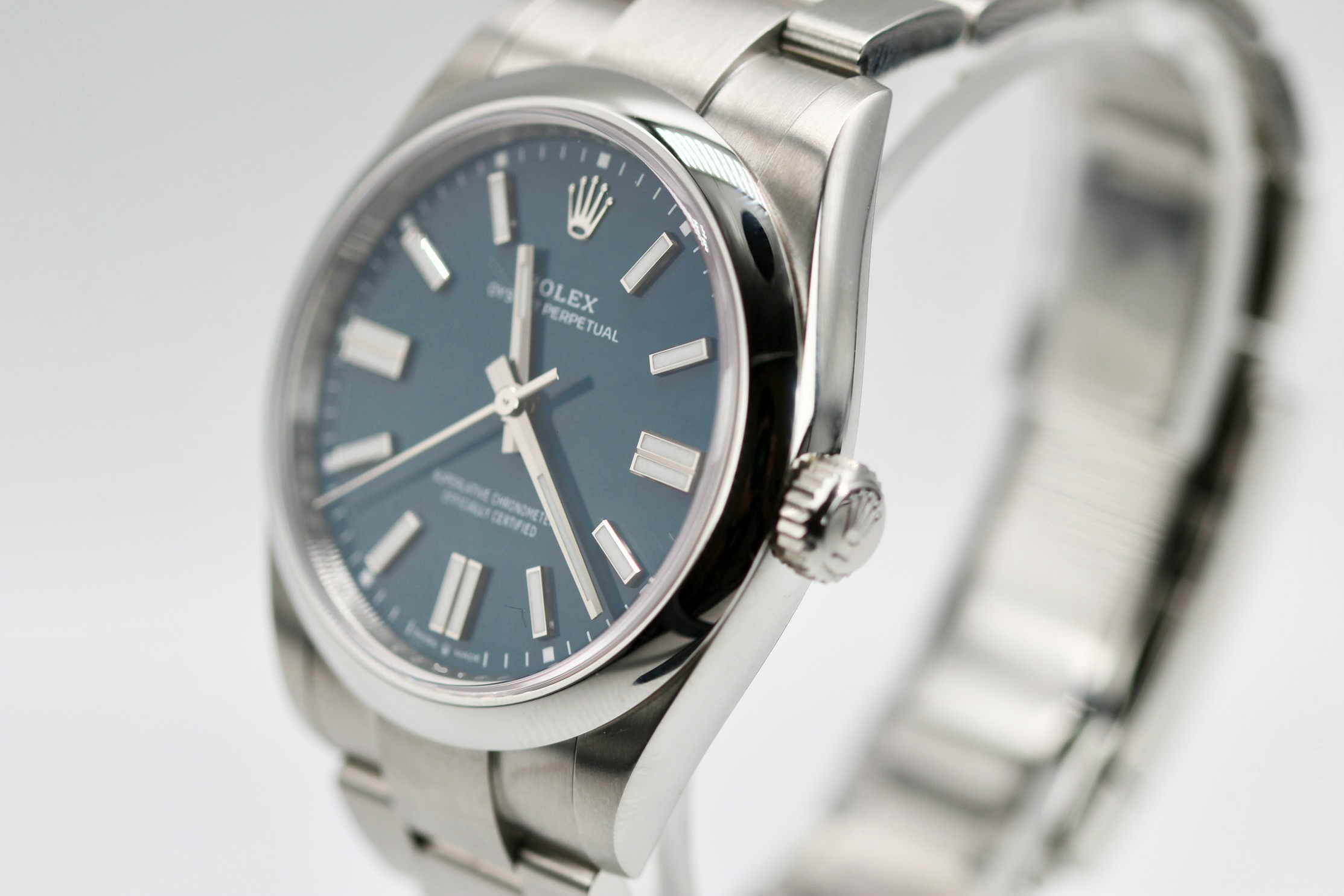 Rolex Oyster Perpetual 41 134300 Thumbnail 2