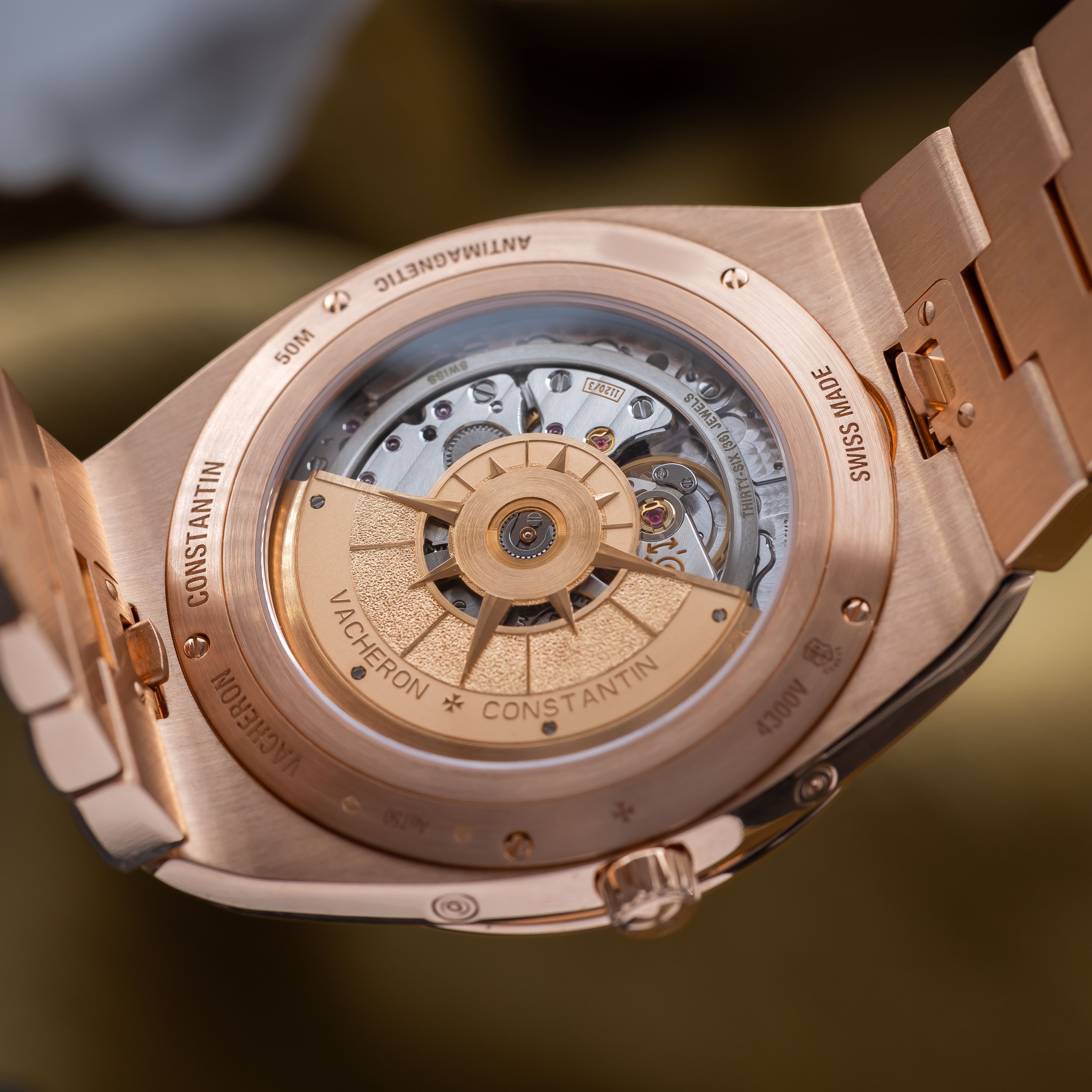 Vacheron Constantin Overseas 4300V/000R-B509 Thumbnail 4