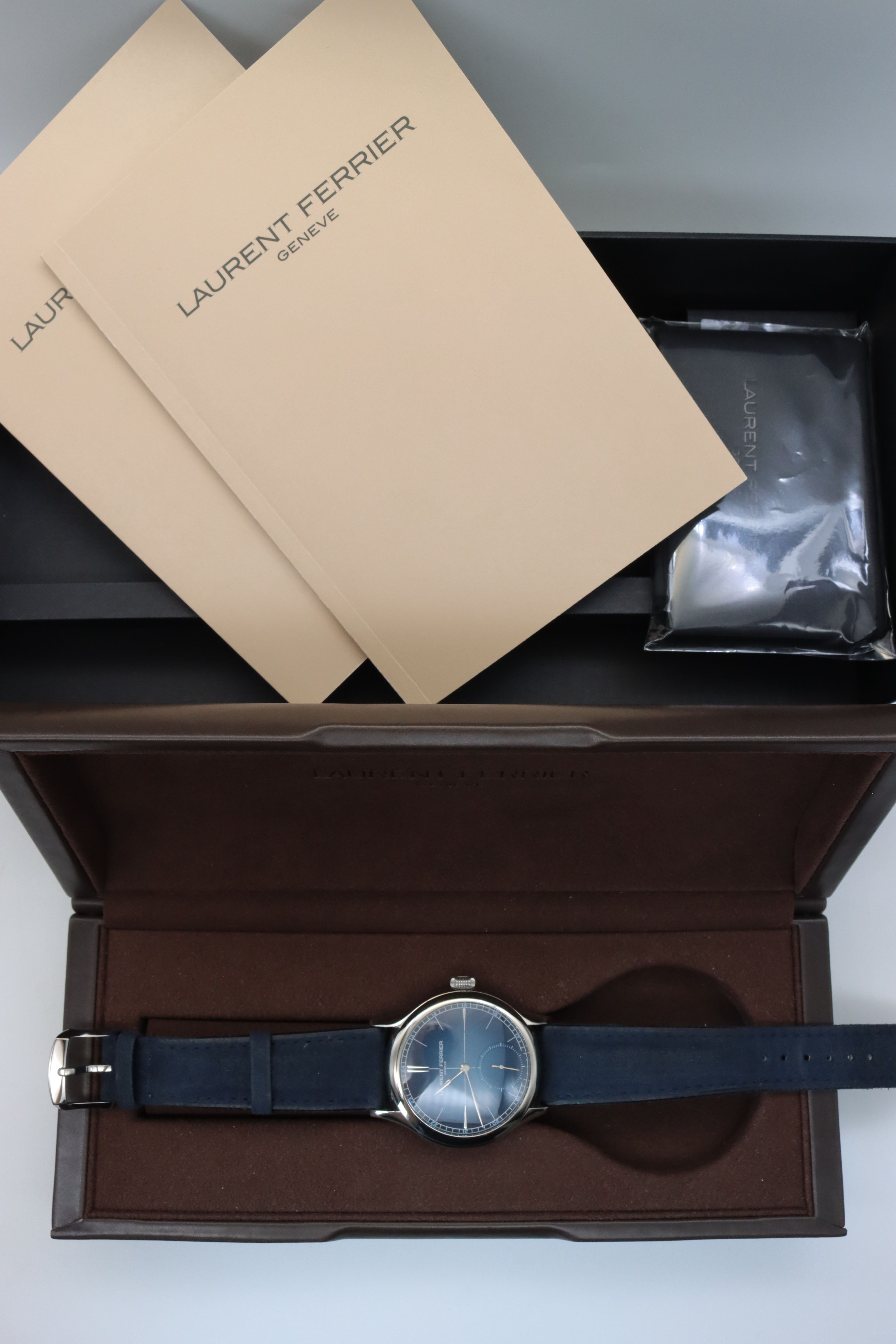Laurent Ferrier Classic LCF036.TI.CG Thumbnail 7