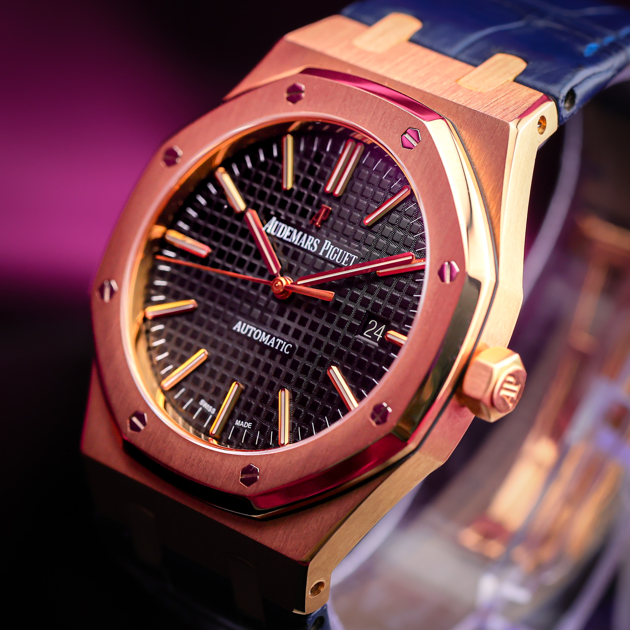 Audemars Piguet Royal Oak 15400OR.OO.D002CR.01 Thumbnail 2