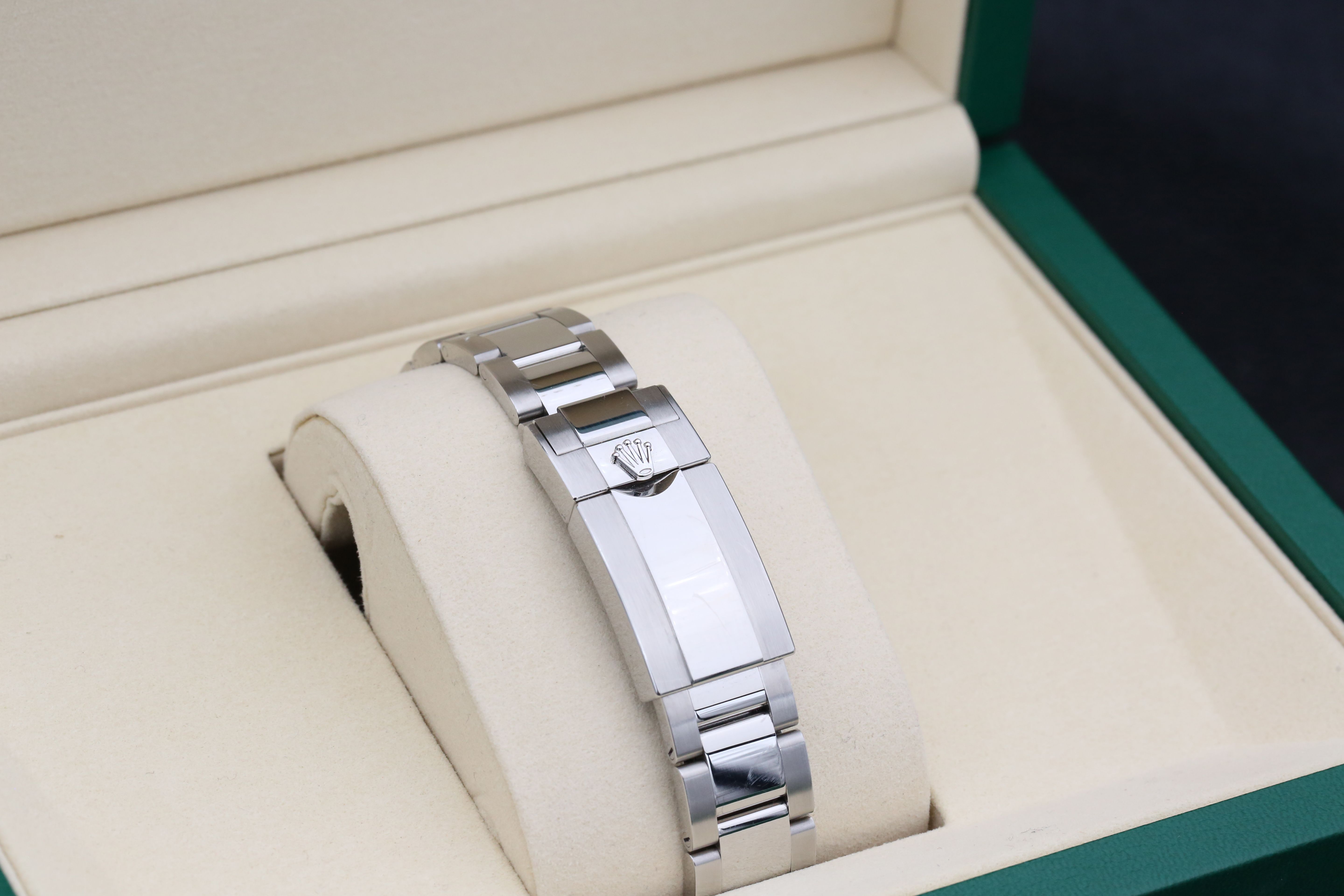 Rolex GMT Master II 126710 GRNR Thumbnail 3