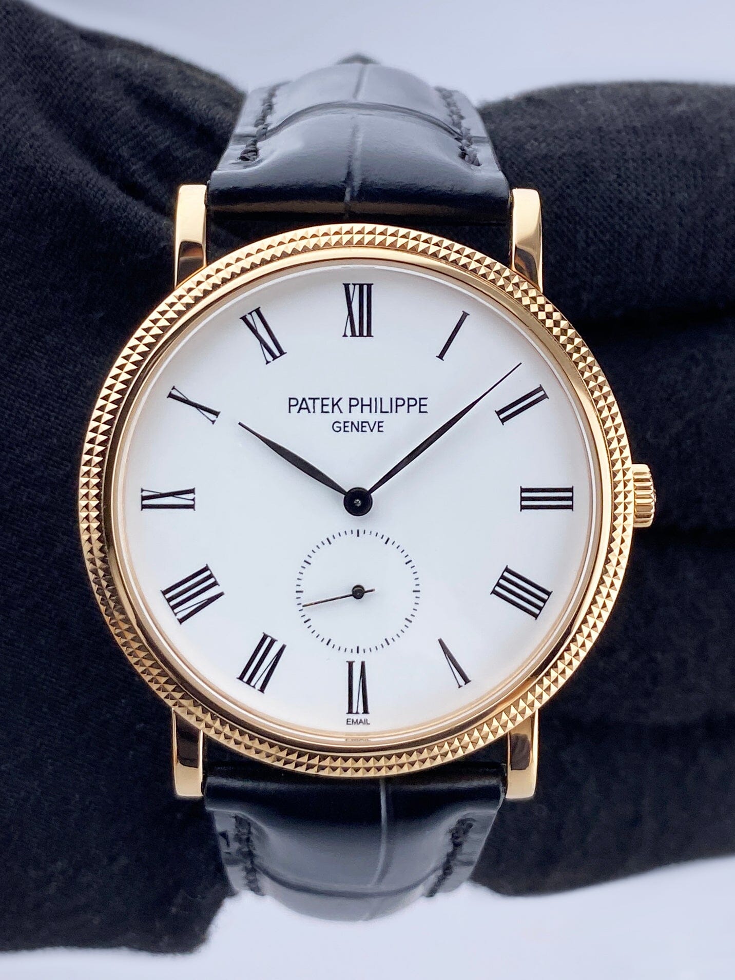 Patek Philippe Calatrava 5116R-001 Thumbnail 2