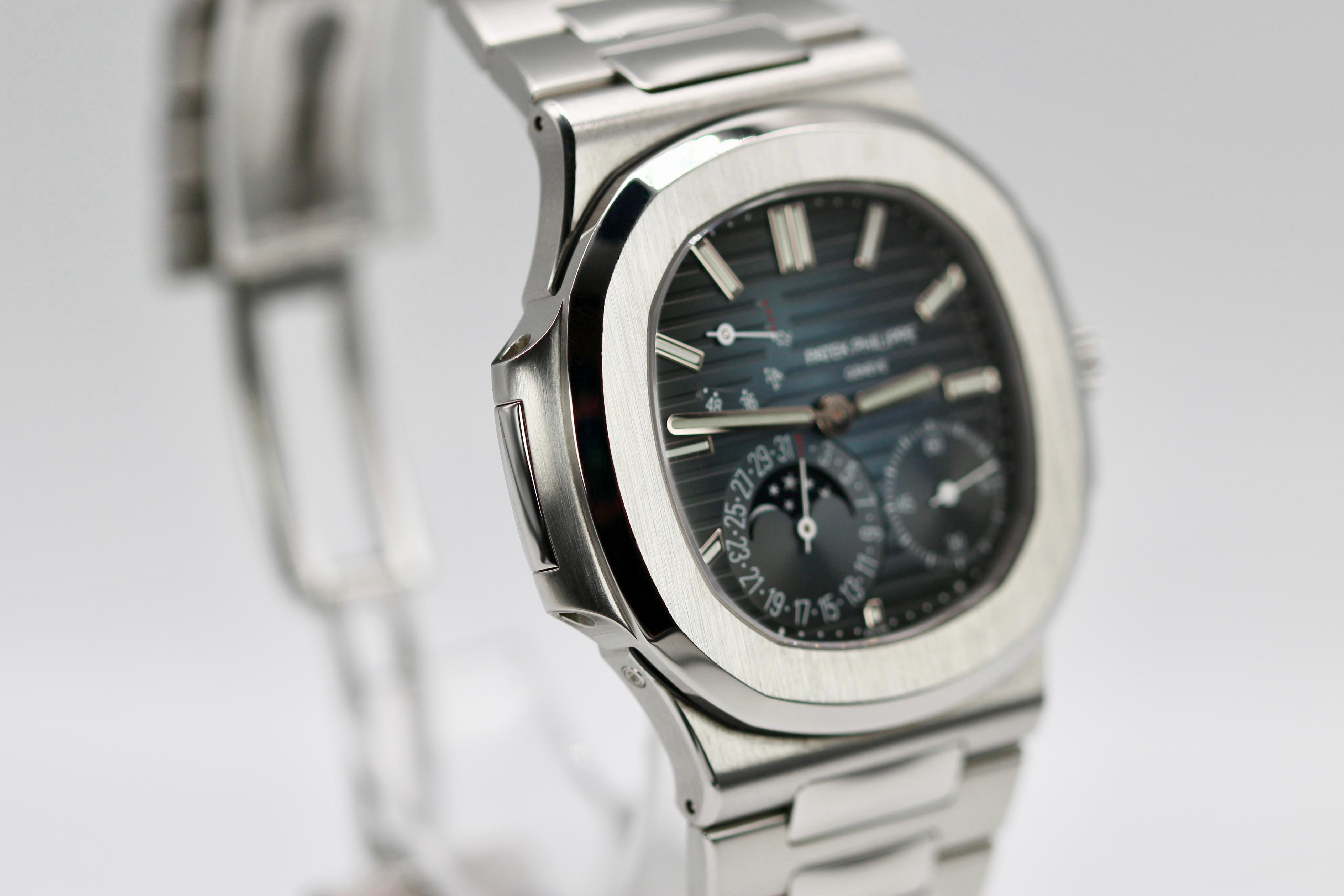 Patek Philippe Nautilus 5712/1A-001 Thumbnail 3