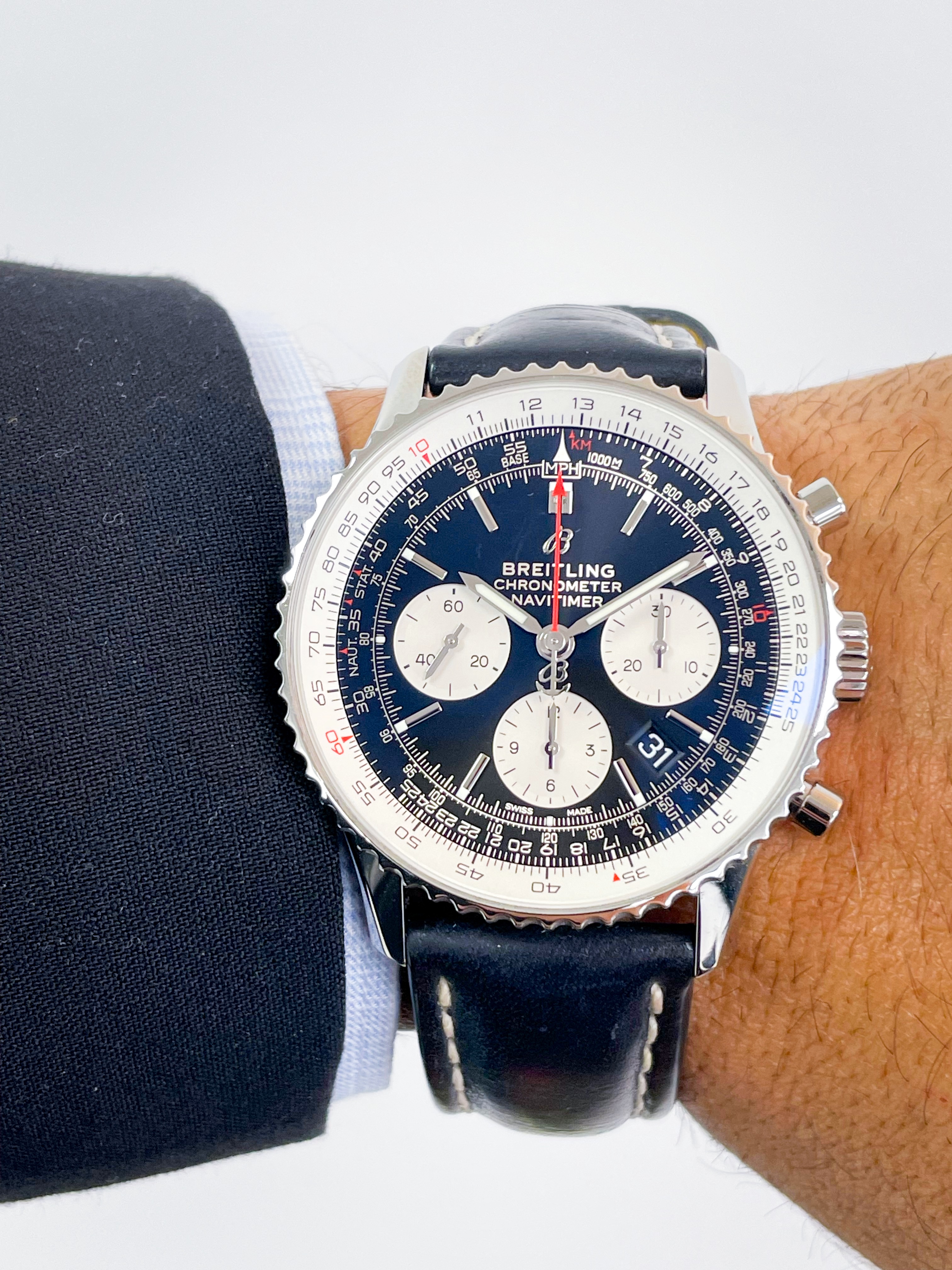 Breitling Navitimer 01 AB0121 Thumbnail 4