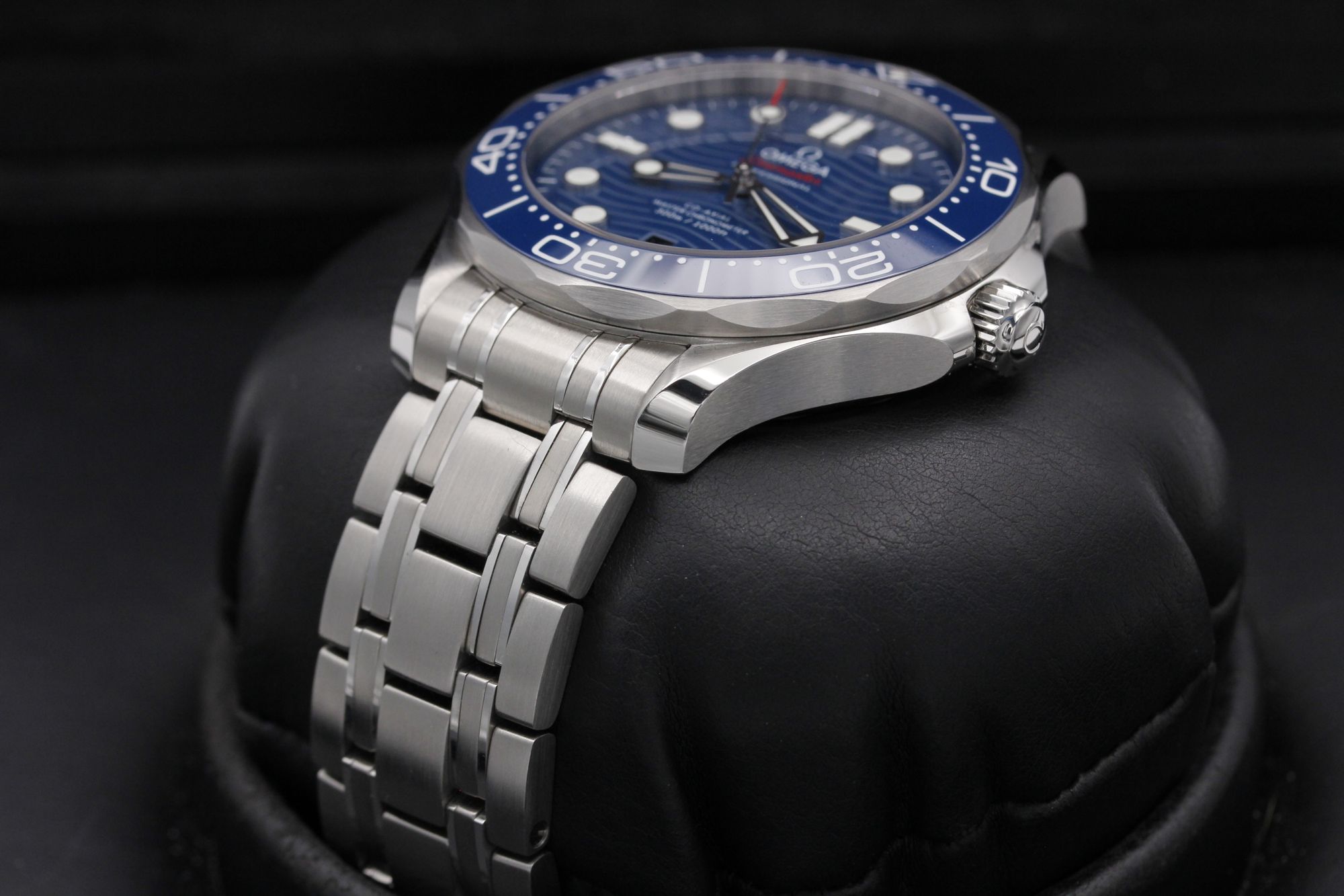 Omega Seamaster Diver 300m 210.30.42.20.03.001 Thumbnail 2