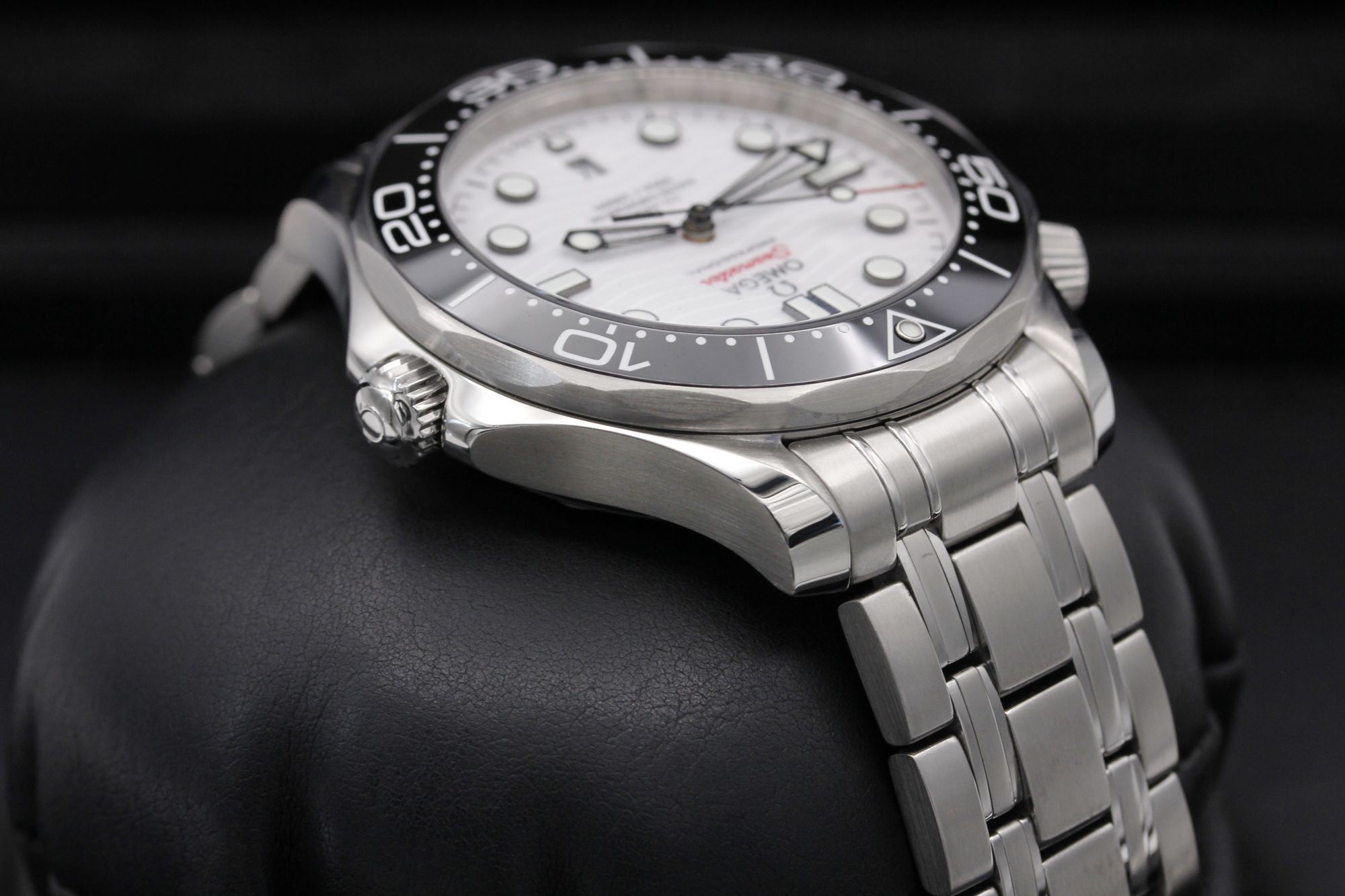 Omega Seamaster Diver 300m 210.30.42.20.04.001 Thumbnail 4