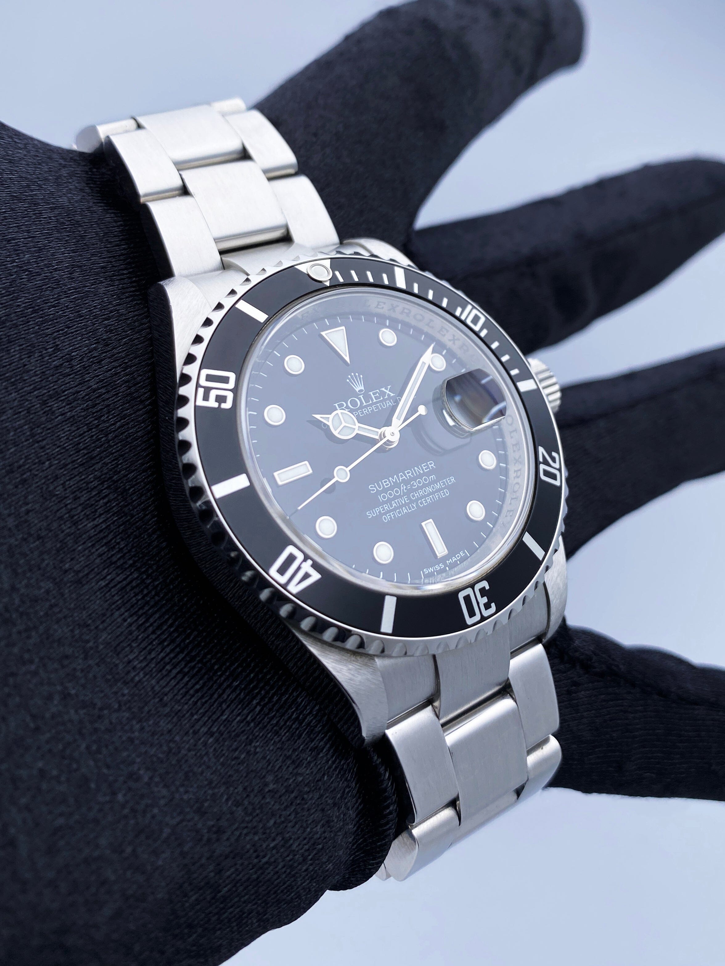 Rolex Submariner 16610 Thumbnail 3