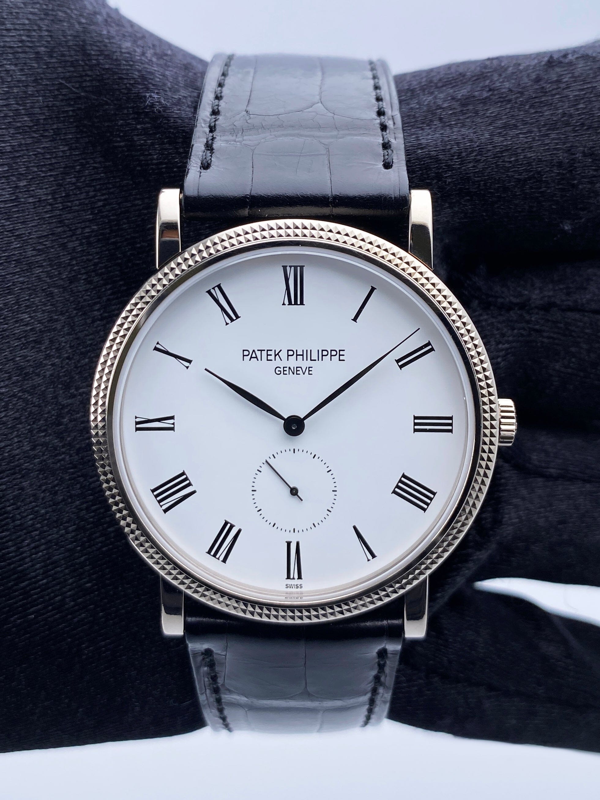 Patek Philippe Calatrava 5119G-001 Thumbnail 2