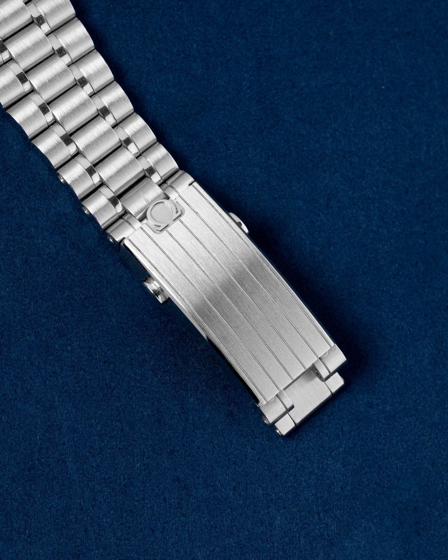 Omega Speedmaster Moonwatch Professional 310.30.42.50.01.002 Thumbnail 4