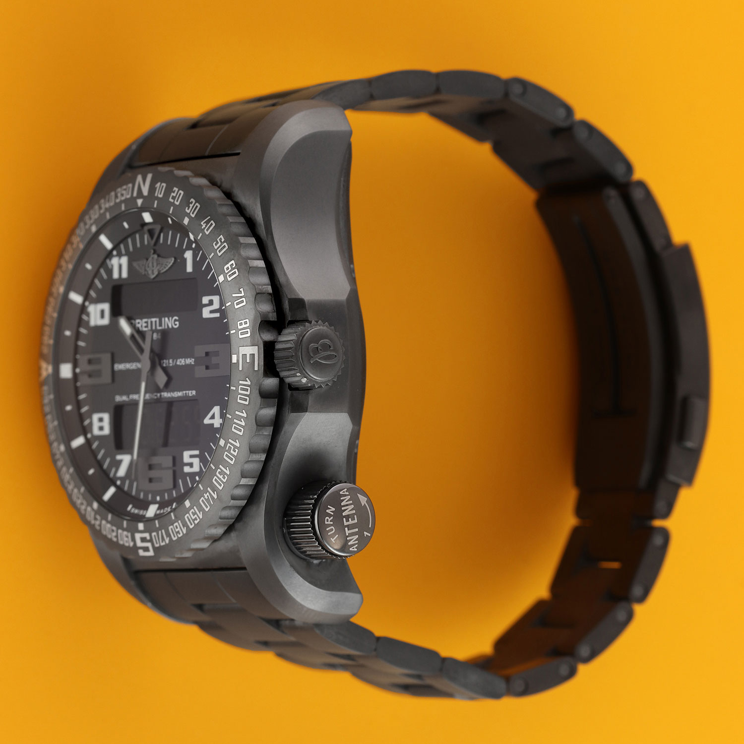Breitling Emergency V76325 Thumbnail 3