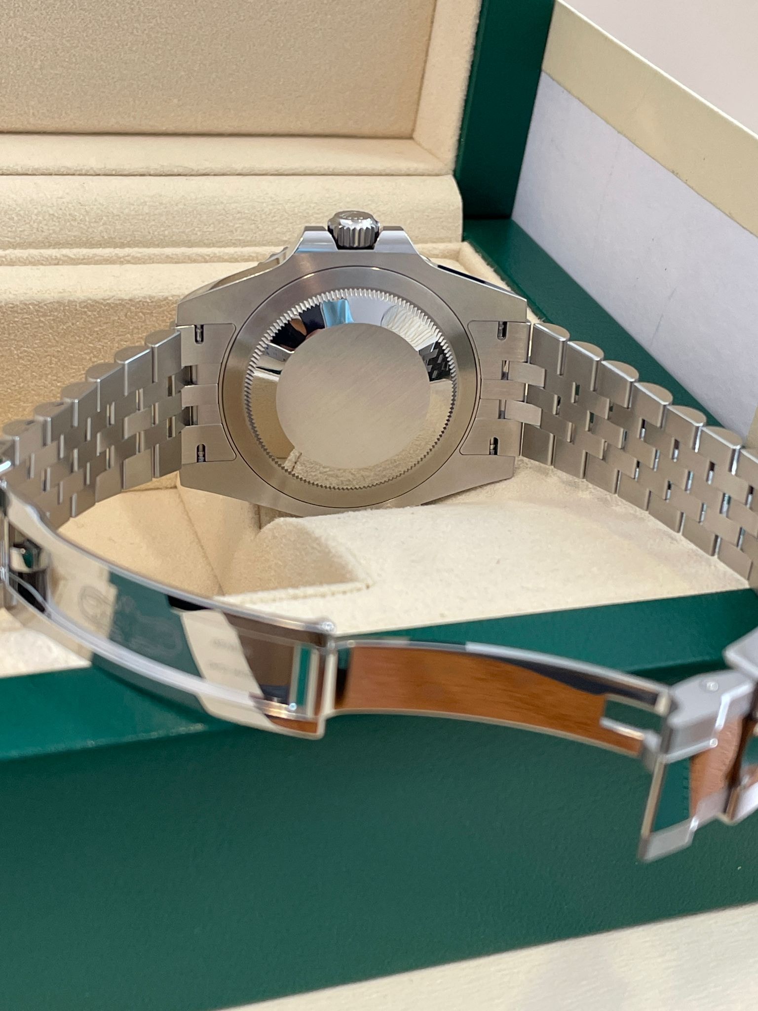 Rolex GMT Master II 116710 BLNR Thumbnail 4