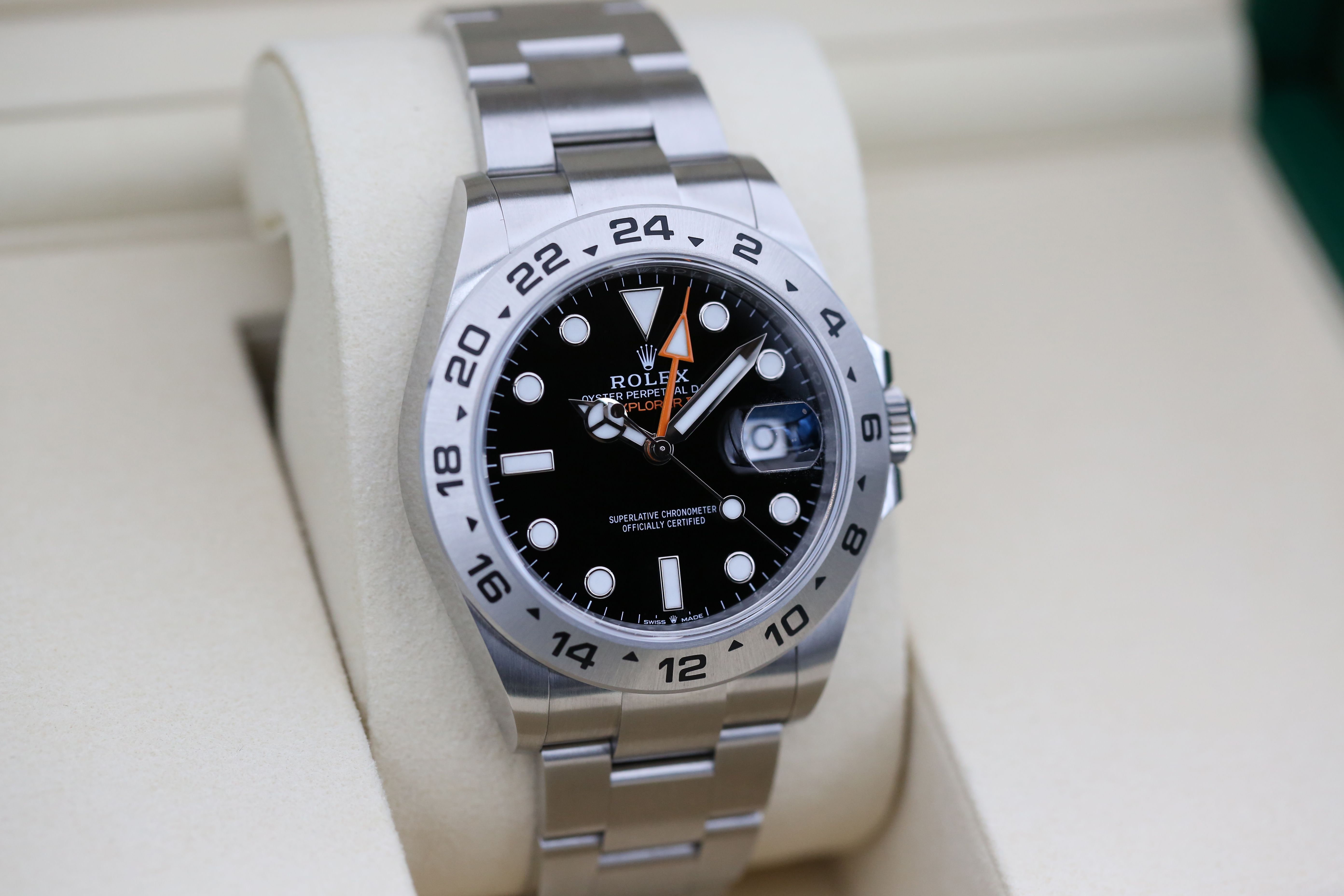 Rolex Explorer II 226570 Thumbnail 2