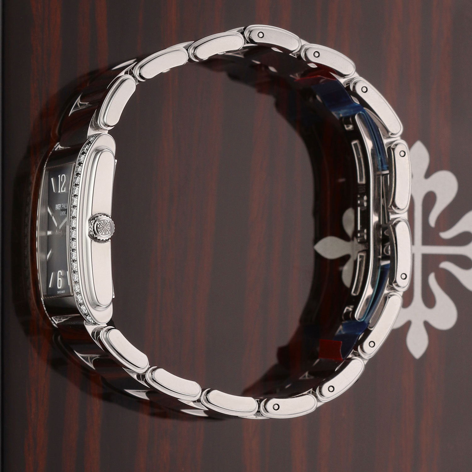 Patek Philippe Twenty-4 4910/1200A-001 Thumbnail 3
