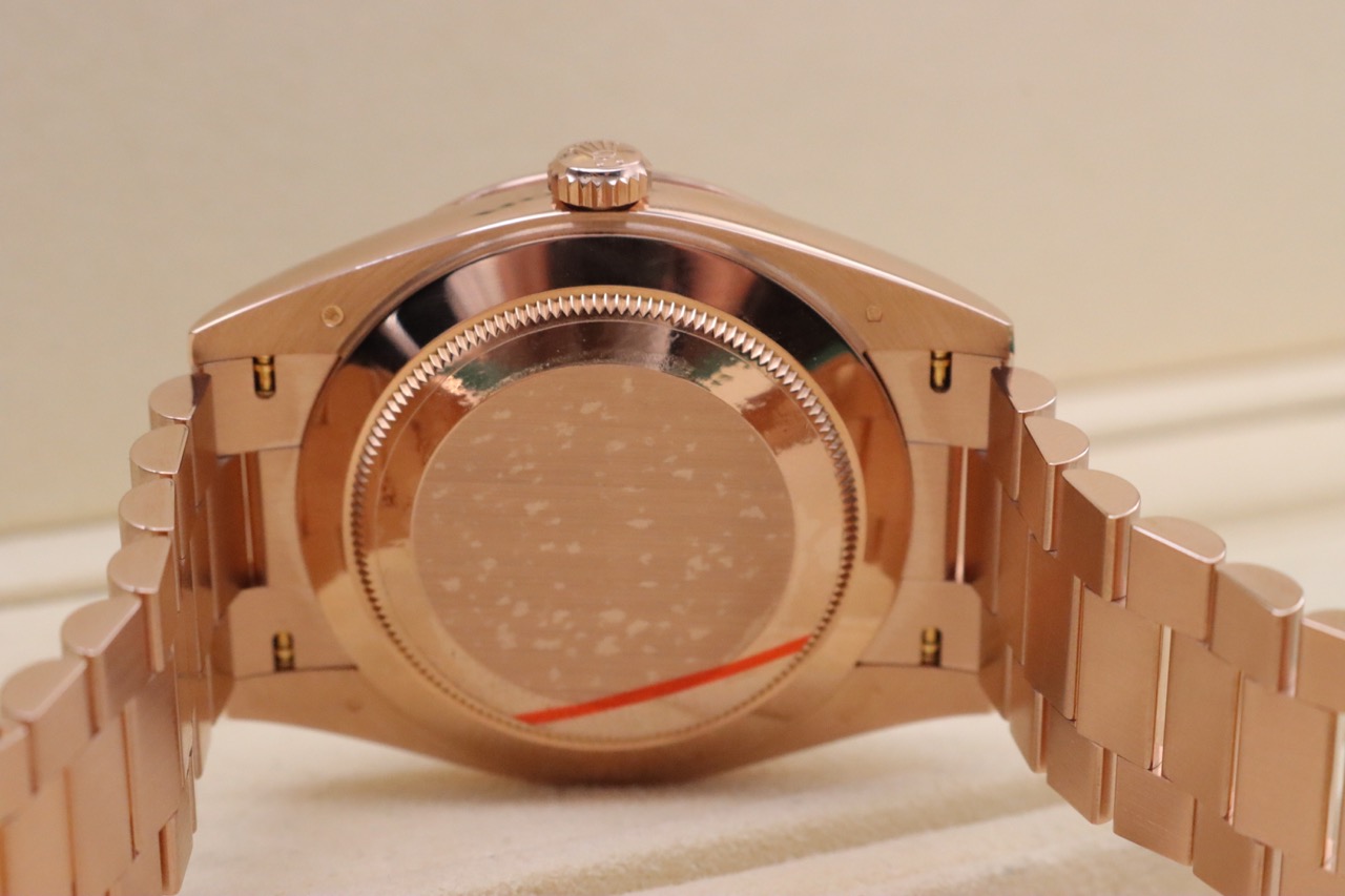 Rolex Day-Date 40 228345 RBR Thumbnail 4