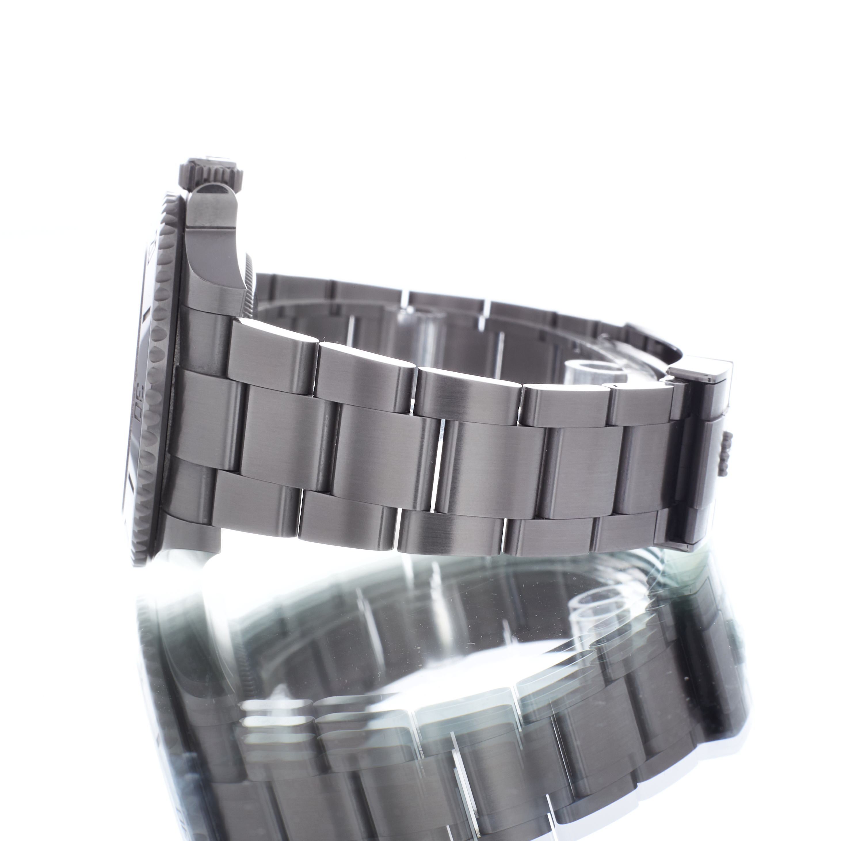 Rolex Submariner 124060 Thumbnail 2