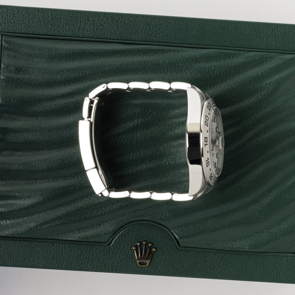 Rolex Explorer II 226570 Thumbnail 4