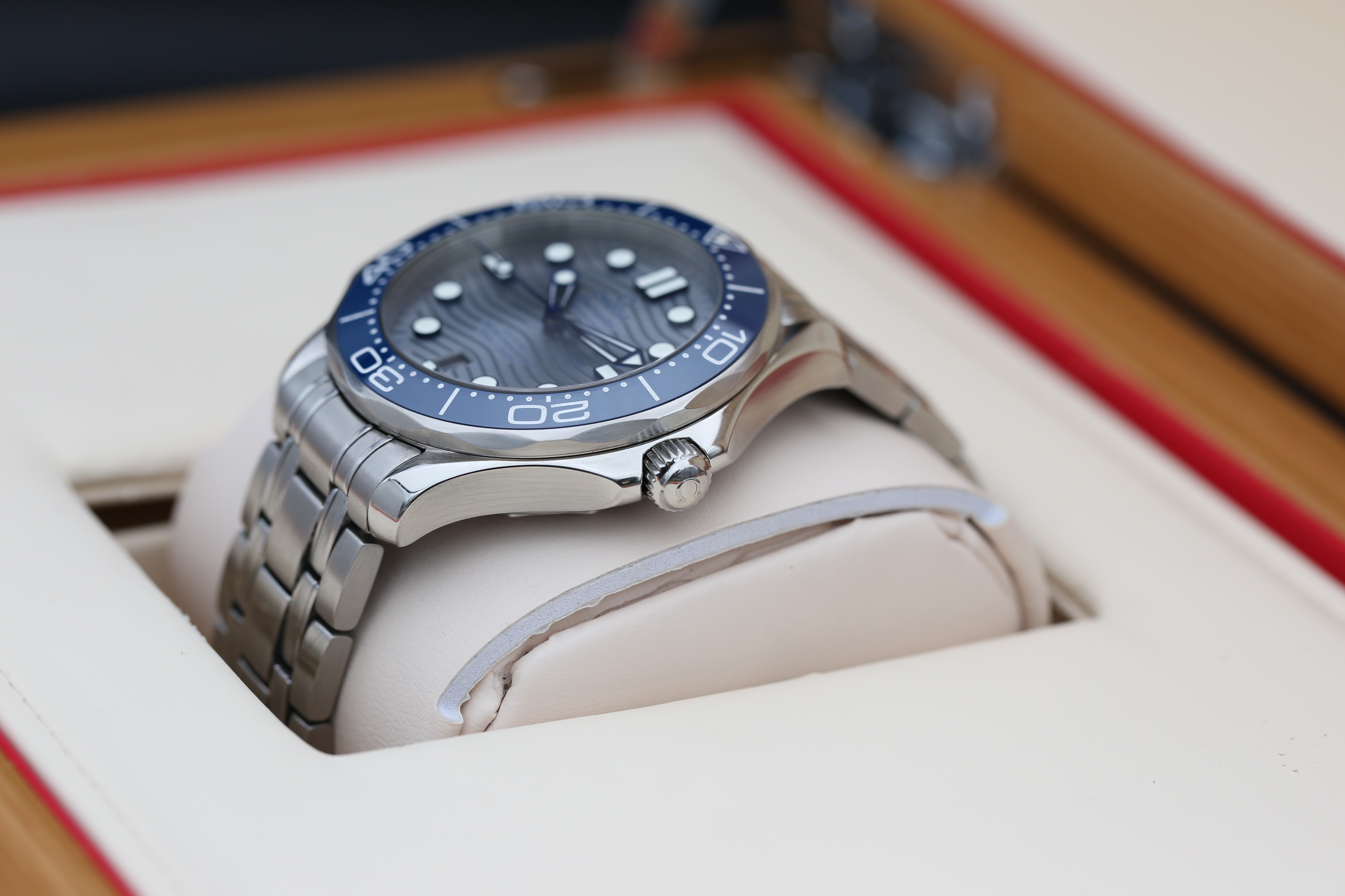 Omega Seamaster Diver 300m 210.30.42.20.06.001 Thumbnail 6