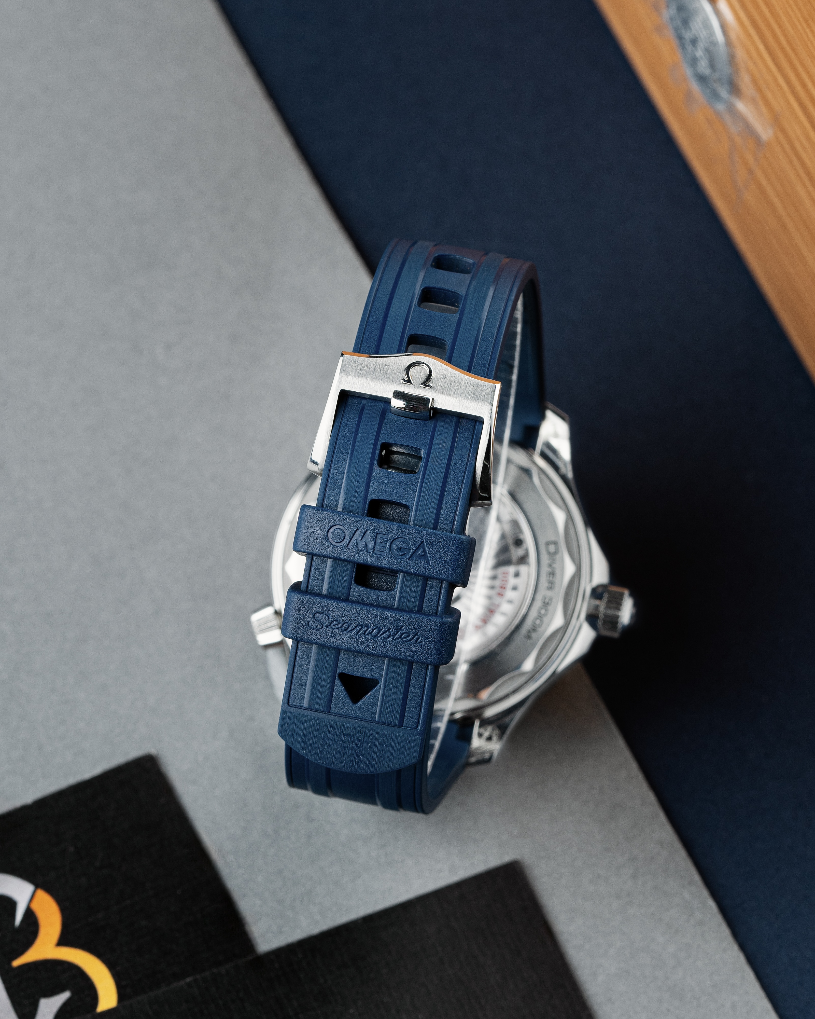 Omega Seamaster Diver 300m 210.32.42.20.06.001 Thumbnail 3