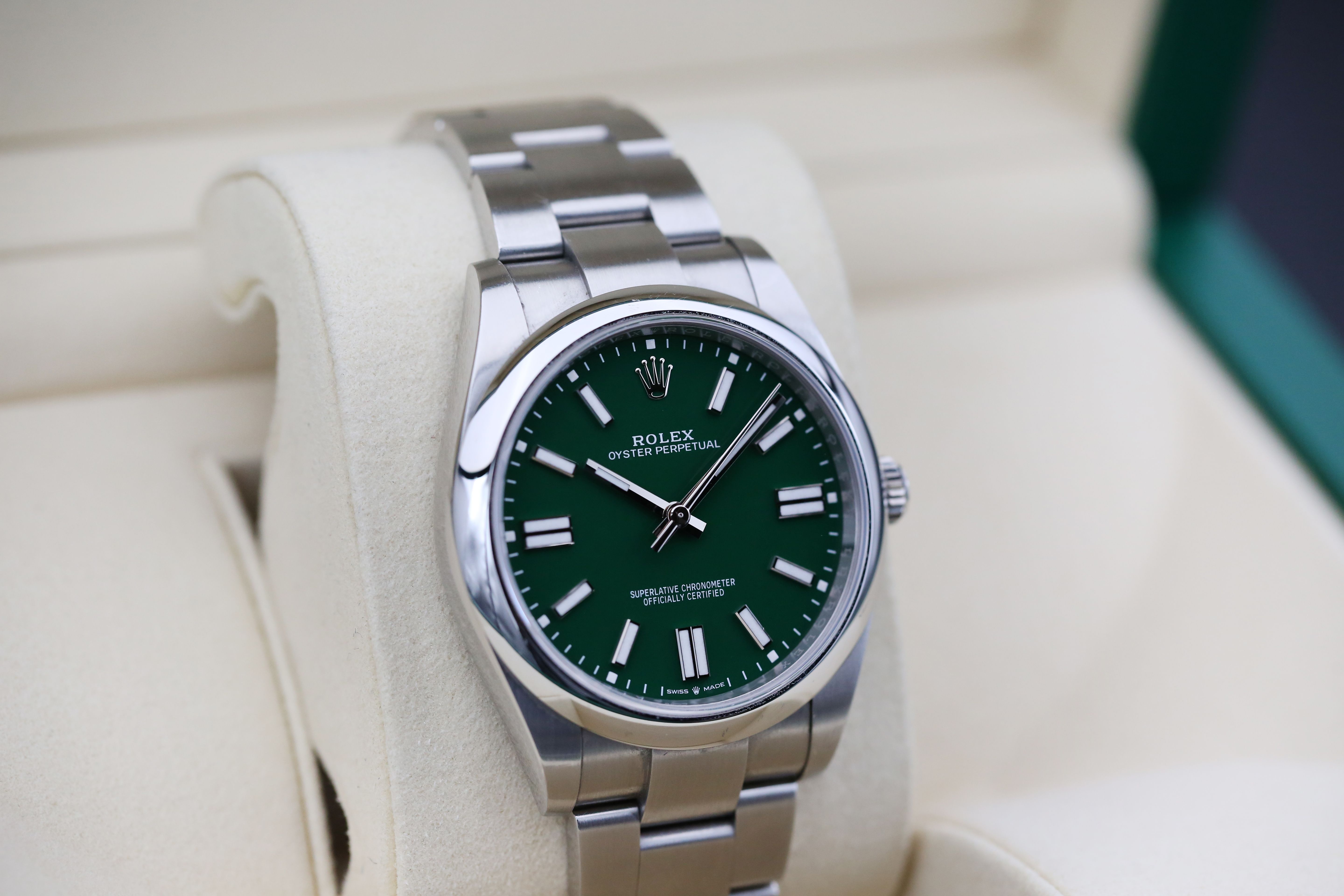 Rolex Oyster Perpetual 41 134300 Thumbnail 2