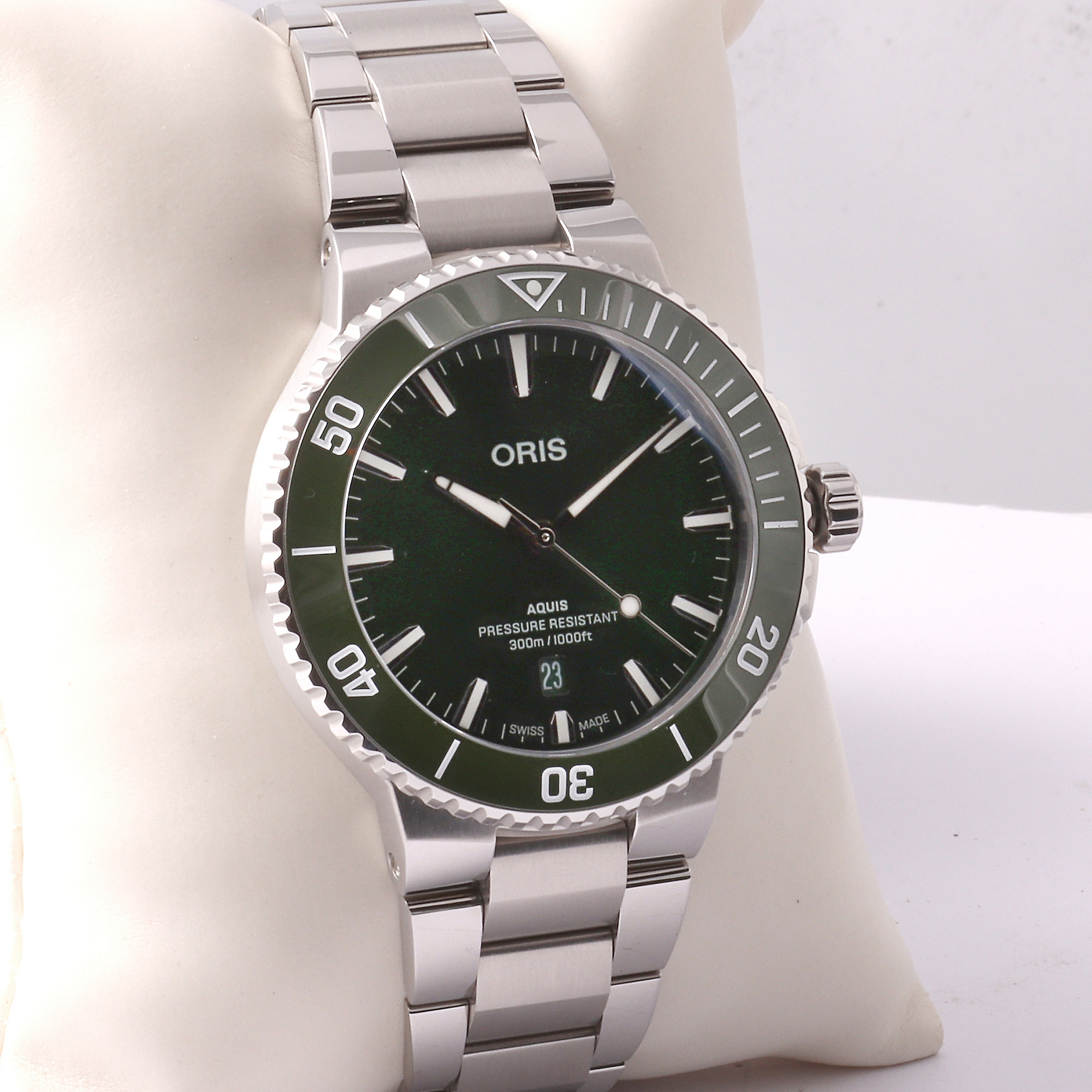 Oris Aquis 01 733 7789 4157-07 8 23 04PEB Thumbnail 5