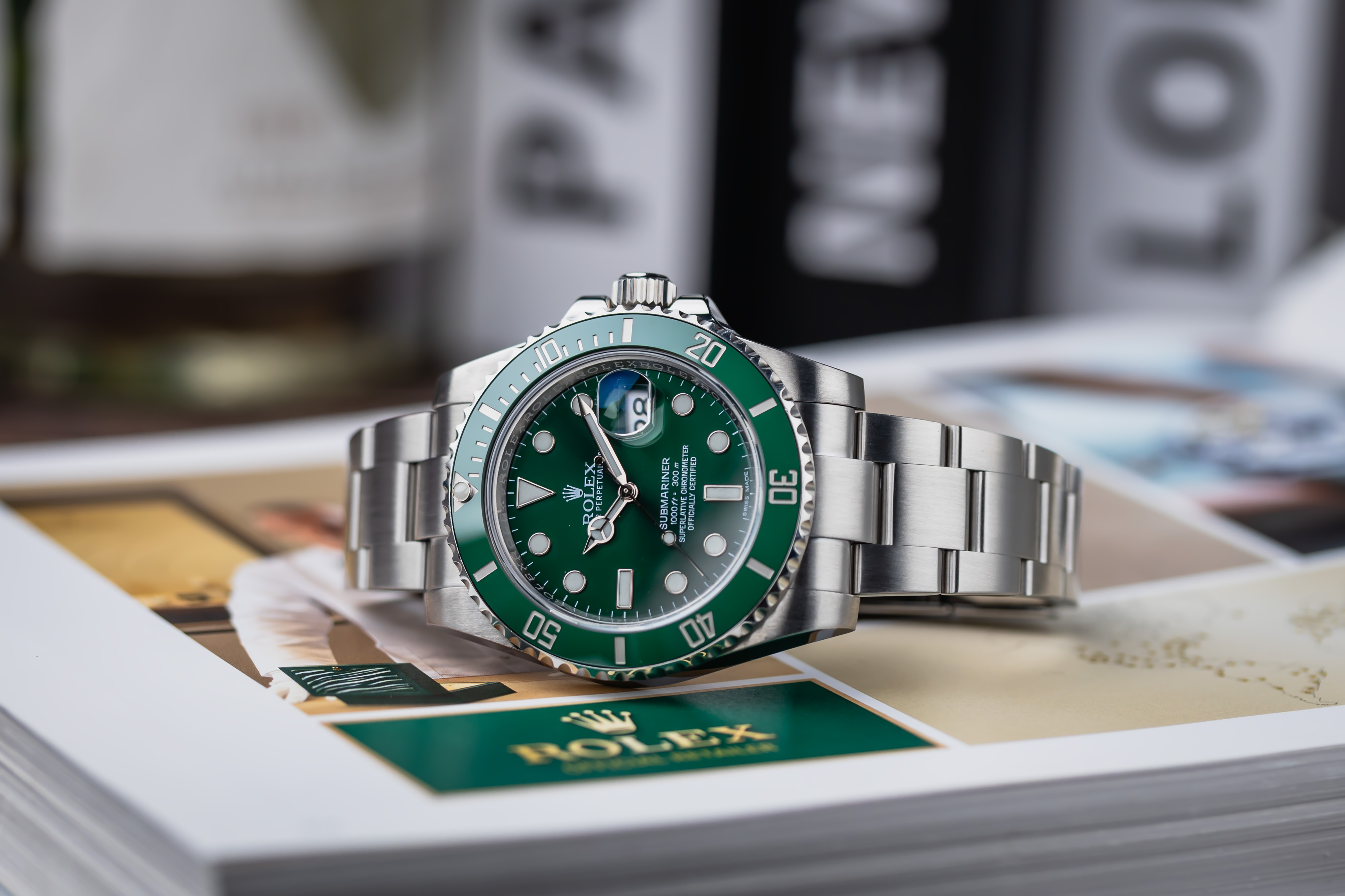Rolex Submariner Hulk Thumbnail 6