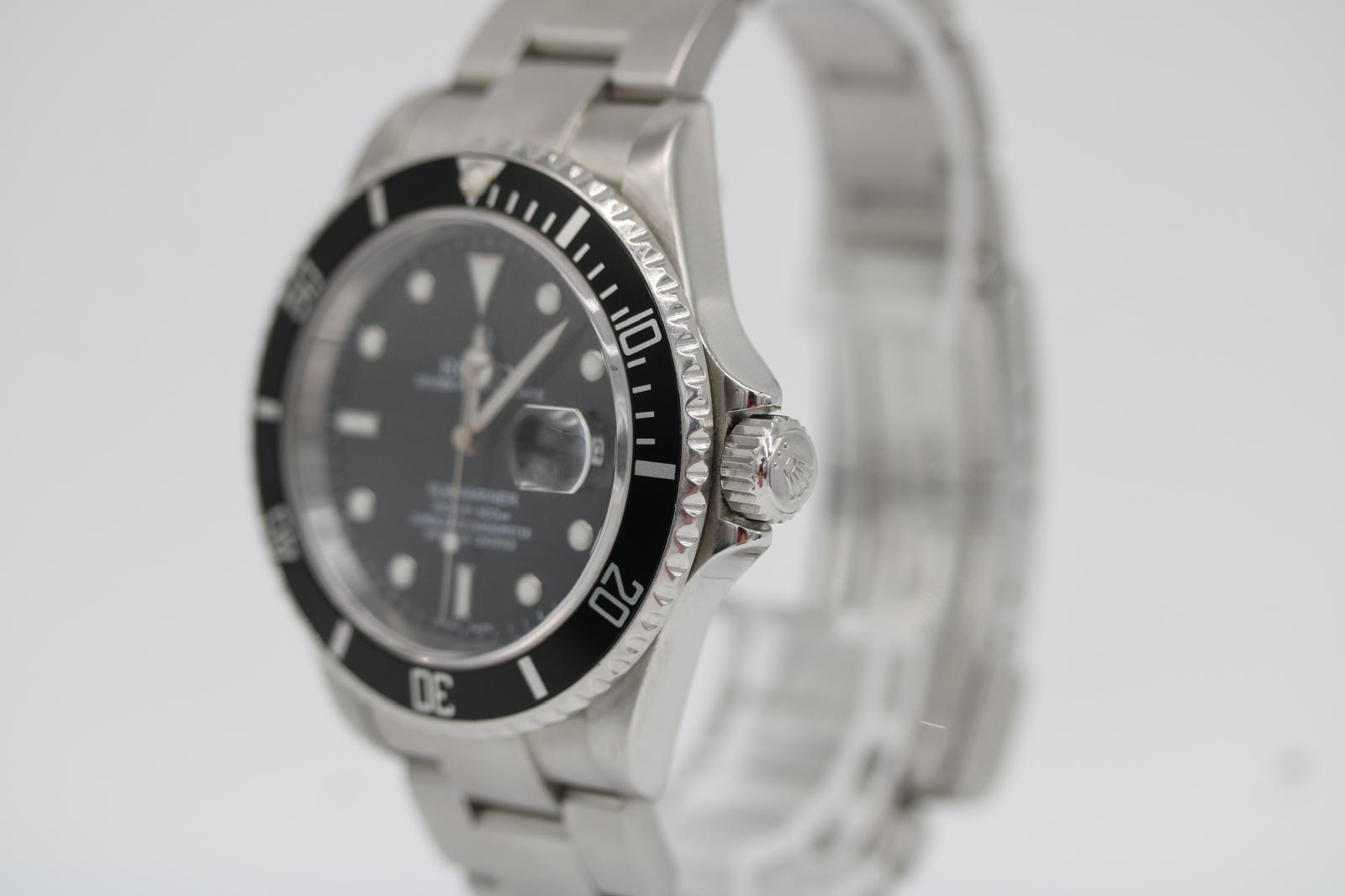 Rolex Submariner 16610 Thumbnail 2