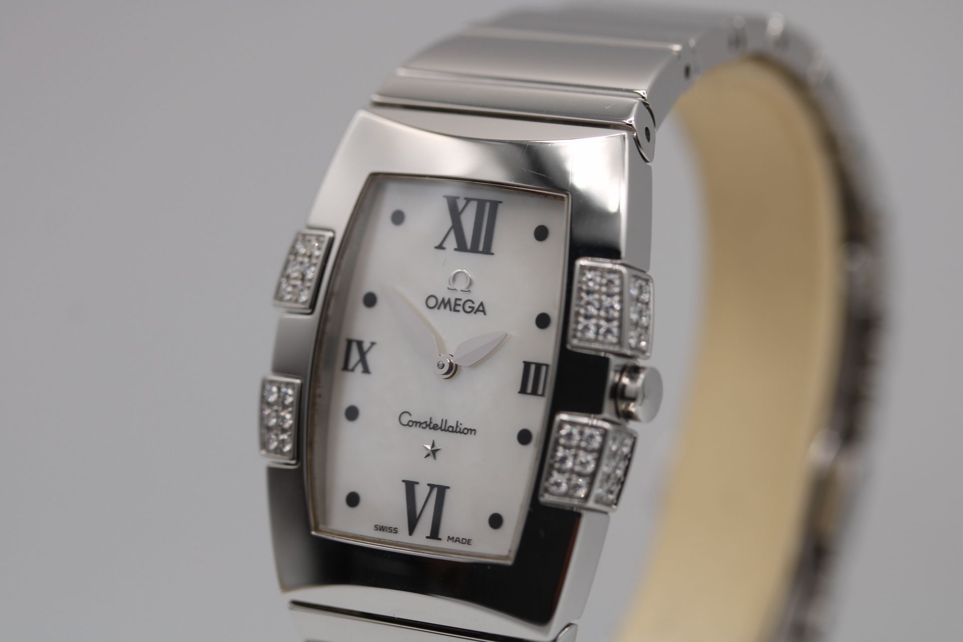 Omega Constellation Quadrella 1586.70.00 Thumbnail 2