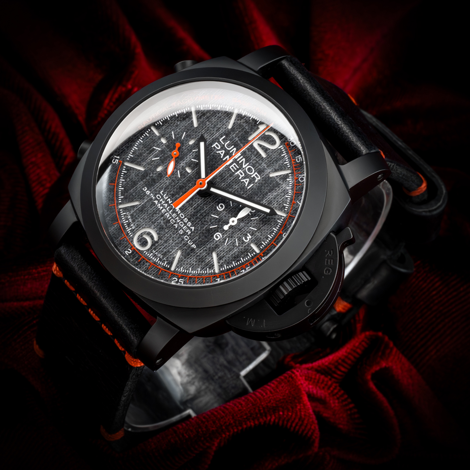 Panerai Luminor Luna Rossa PAM01037 Thumbnail 4