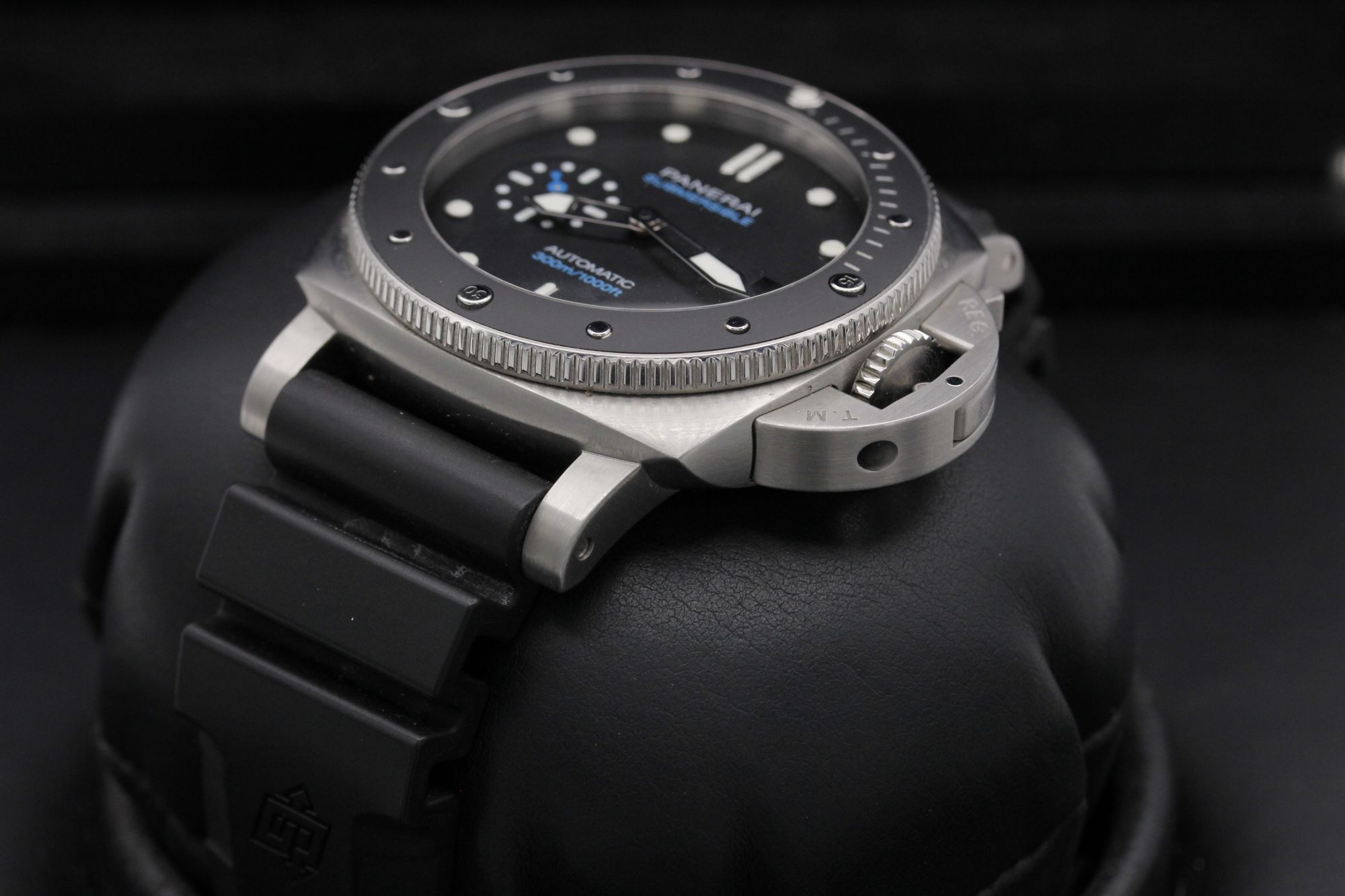 Panerai Submersible PAM00683 Thumbnail 2