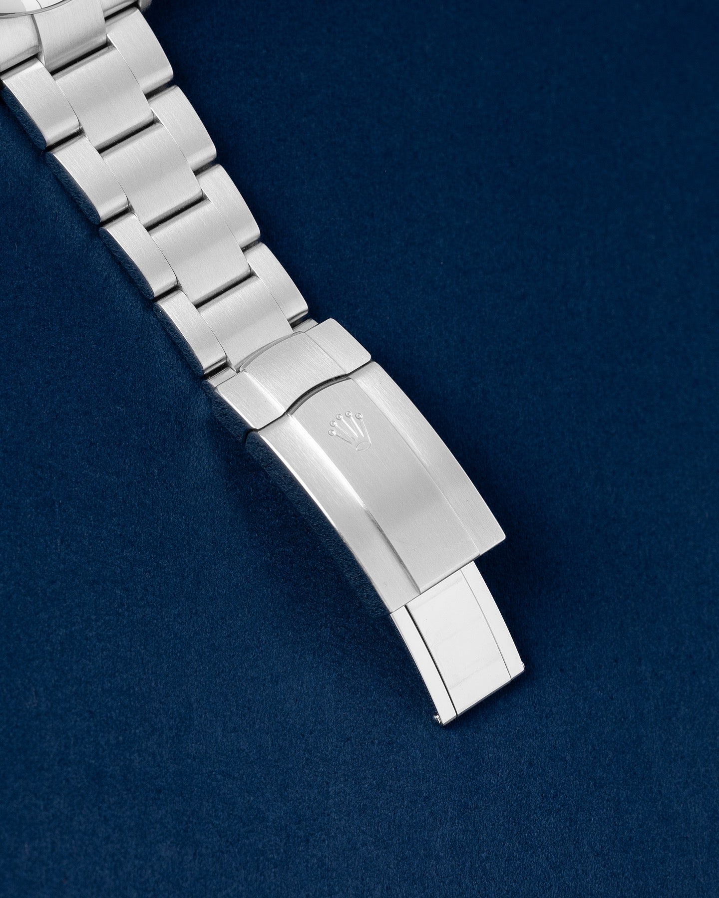 Rolex Oyster Perpetual 126000 Thumbnail 4