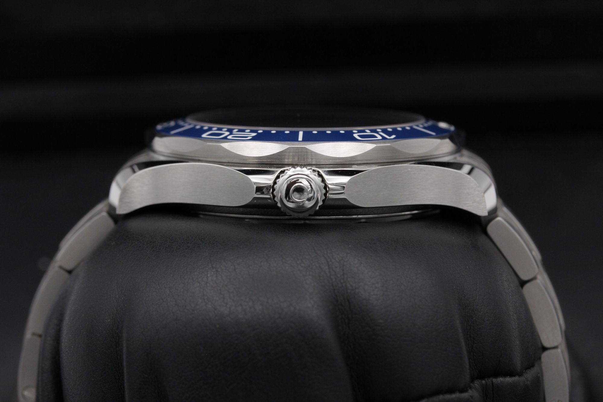 Omega Seamaster Diver 300m 210.30.42.20.03.001 Thumbnail 3