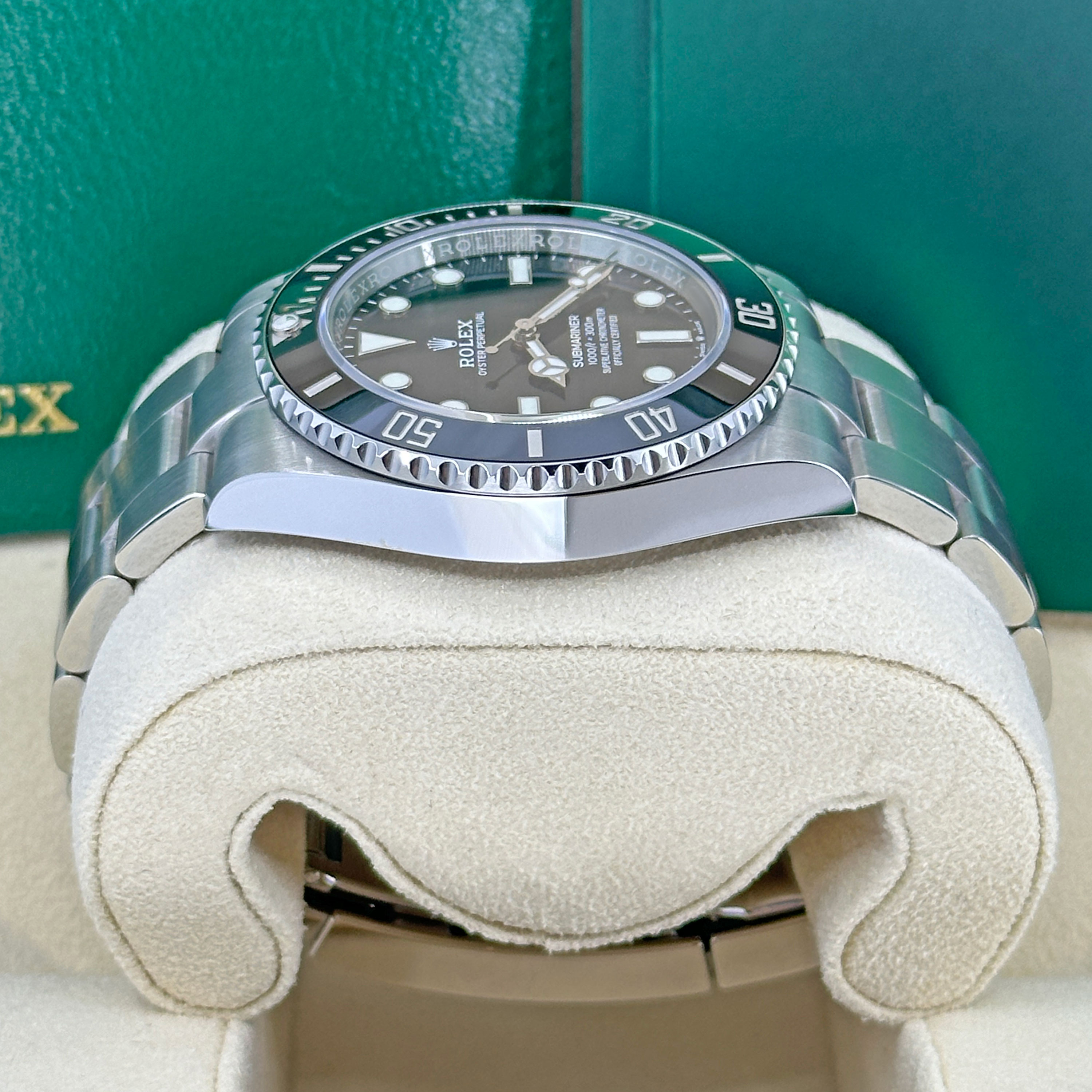 Rolex Submariner 124060 Thumbnail 2