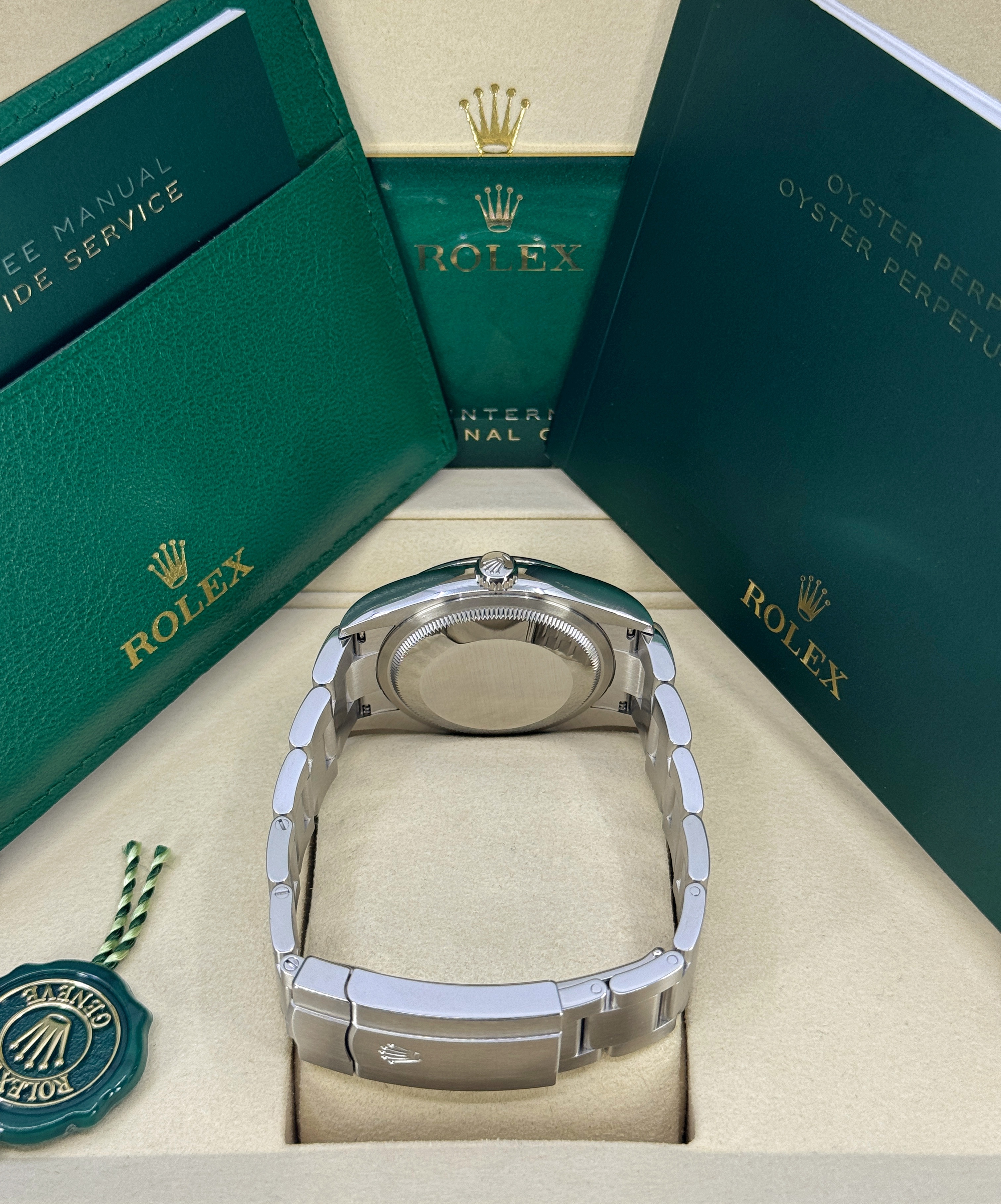 Rolex Oyster Perpetual 126000 Thumbnail 4