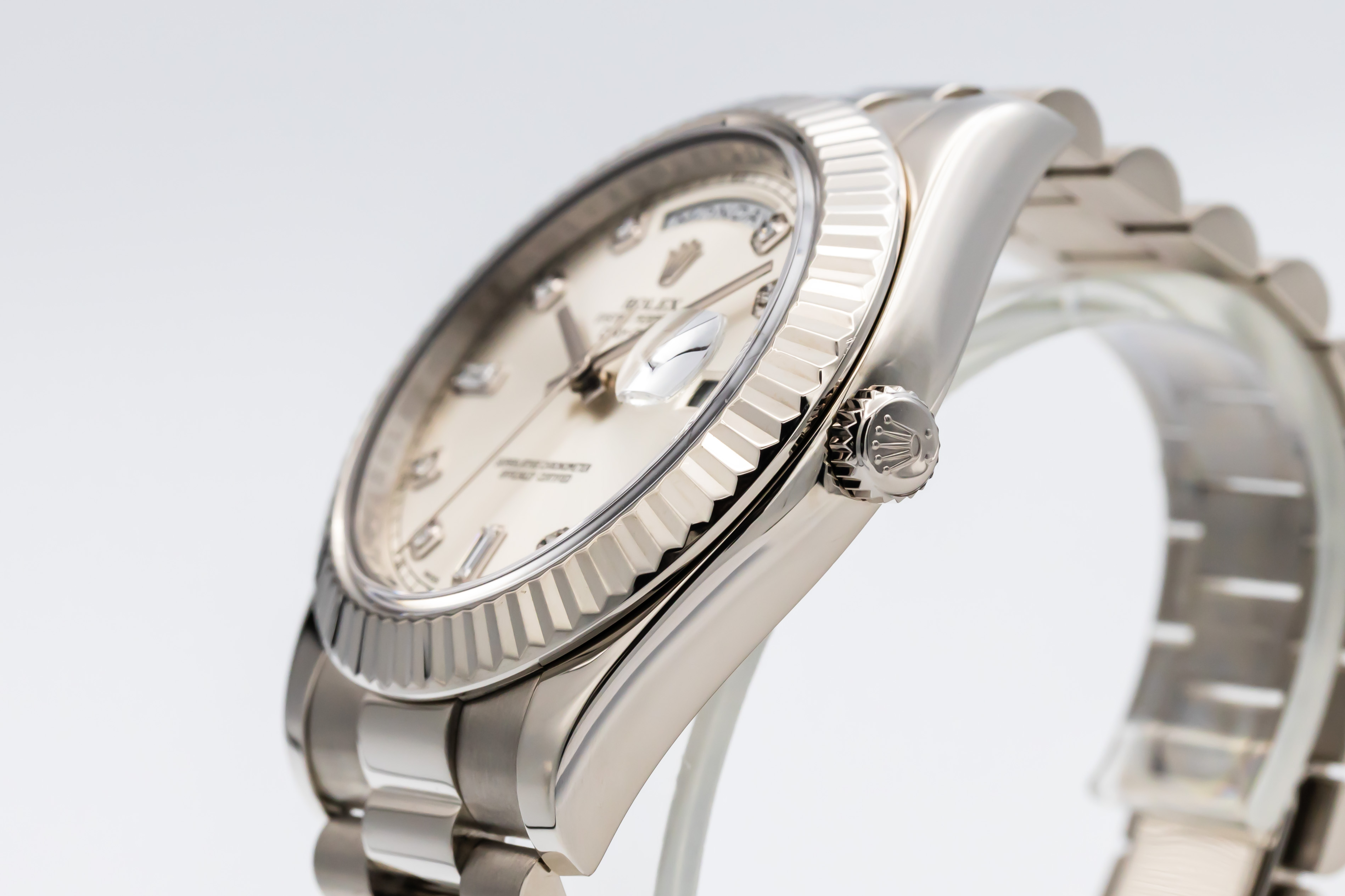 Rolex Day-Date II 218239 Thumbnail 2