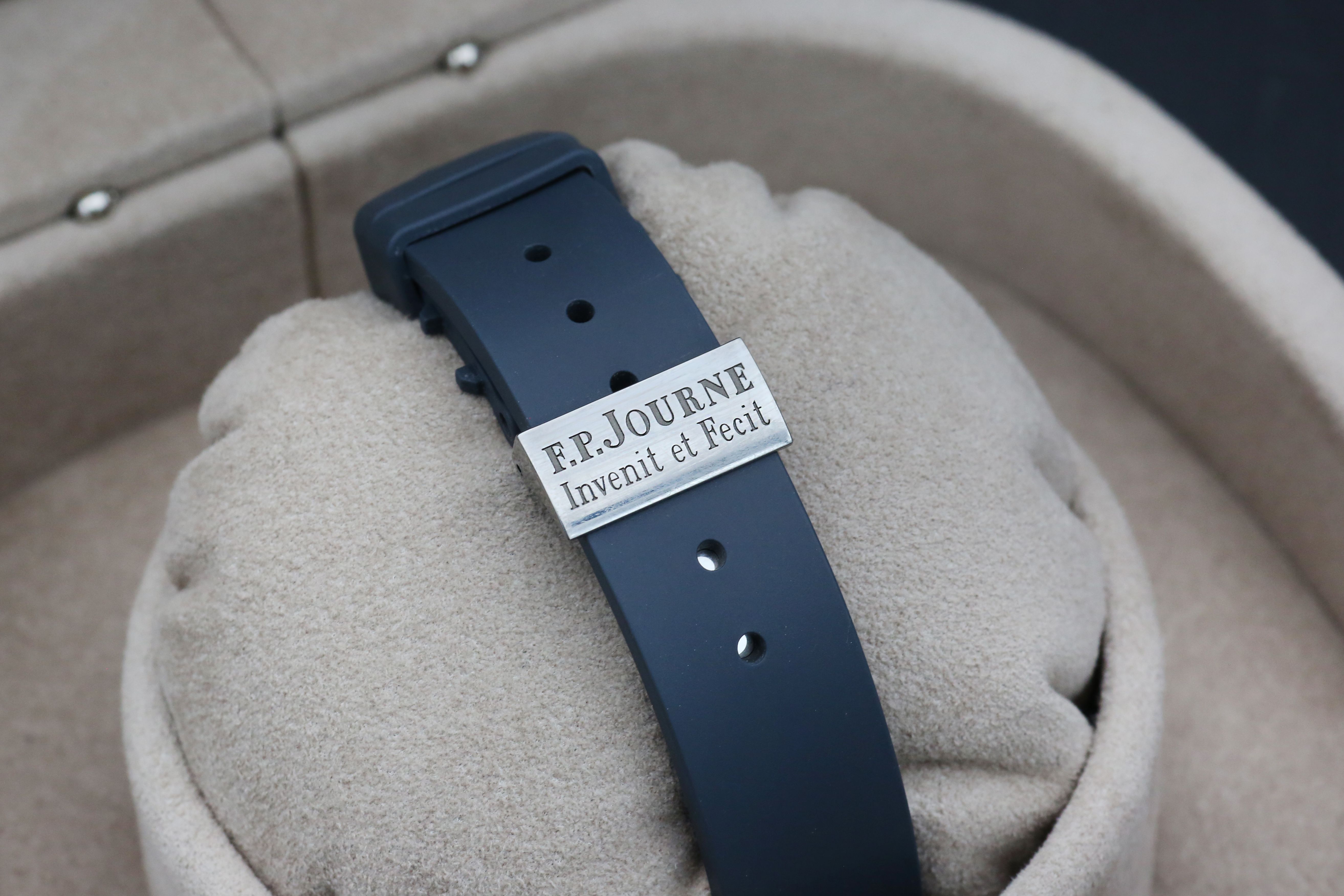 F.P. Journe Elegante EL TIT 40 Thumbnail 3