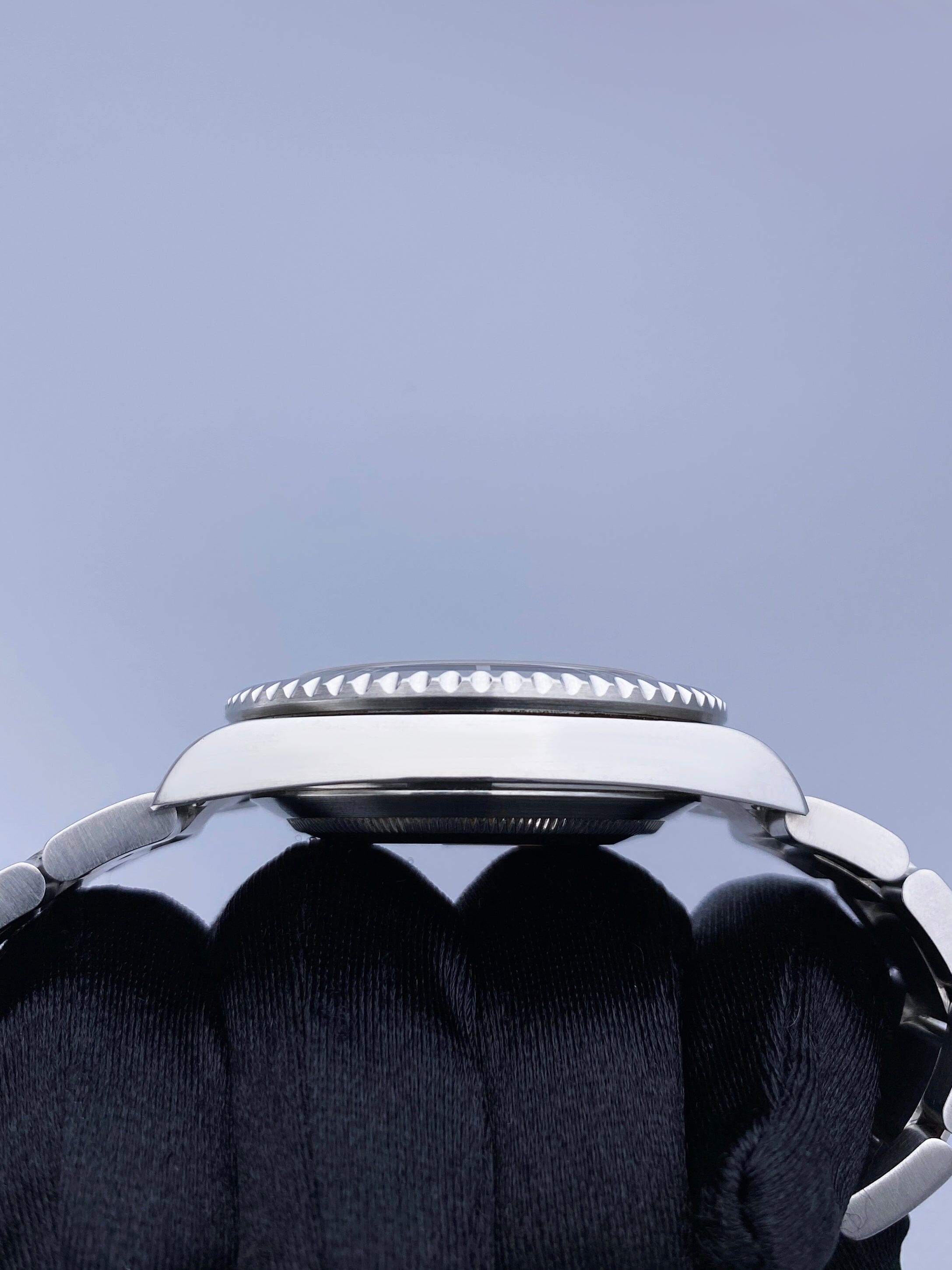 Rolex Submariner 16610 Thumbnail 7