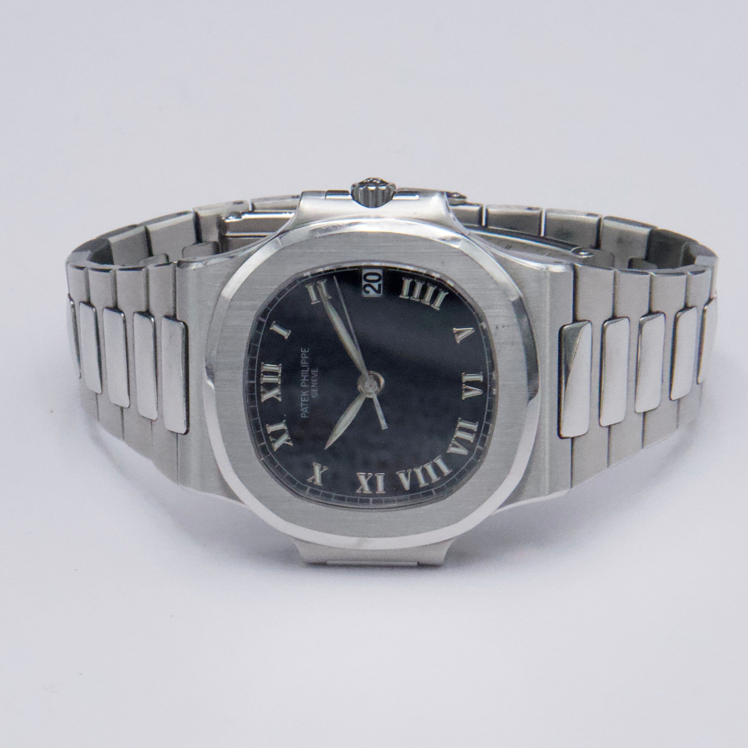 Patek Philippe Nautilus 3800/1A Thumbnail 4