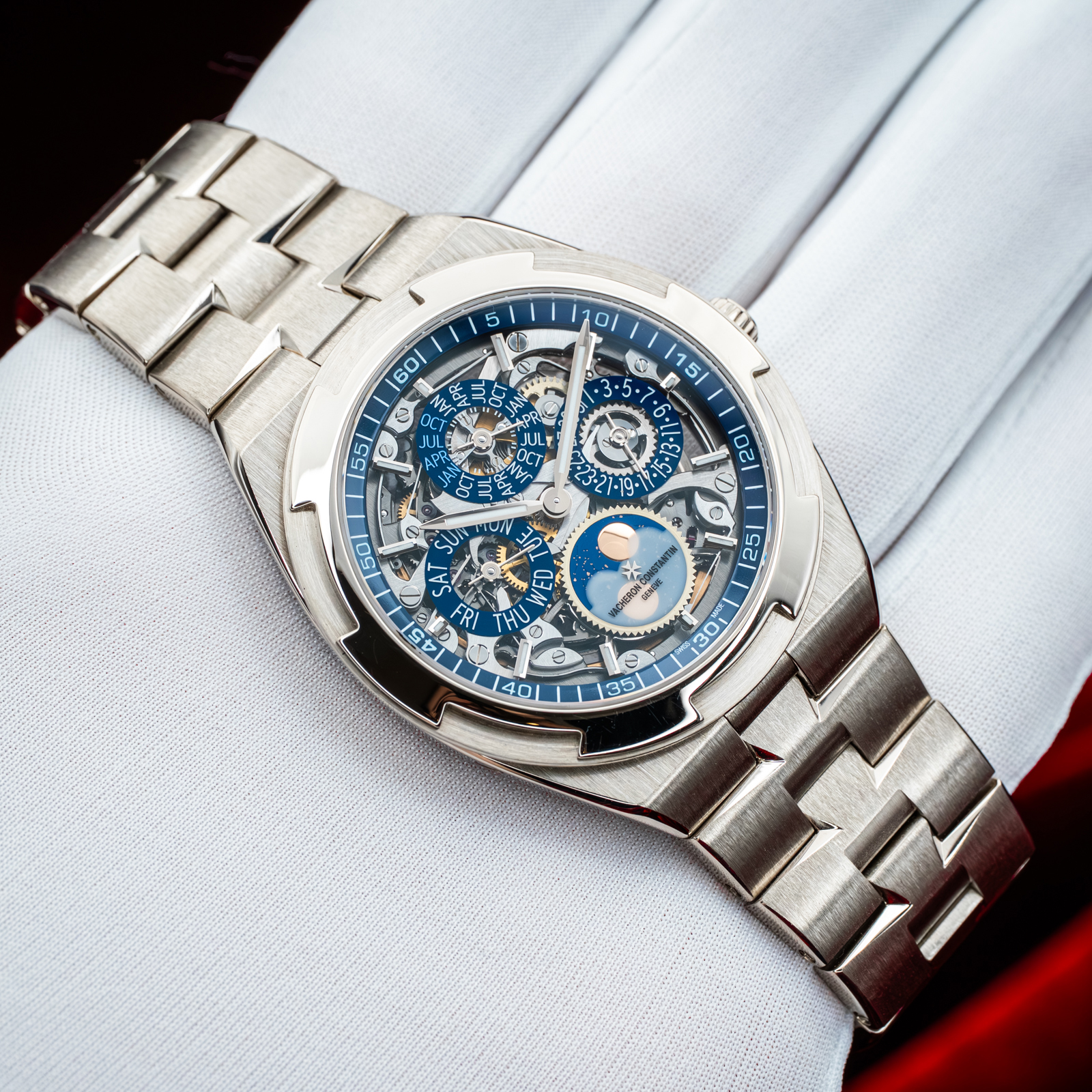 Vacheron Constantin Overseas 4300V/120G-B946 Thumbnail 5