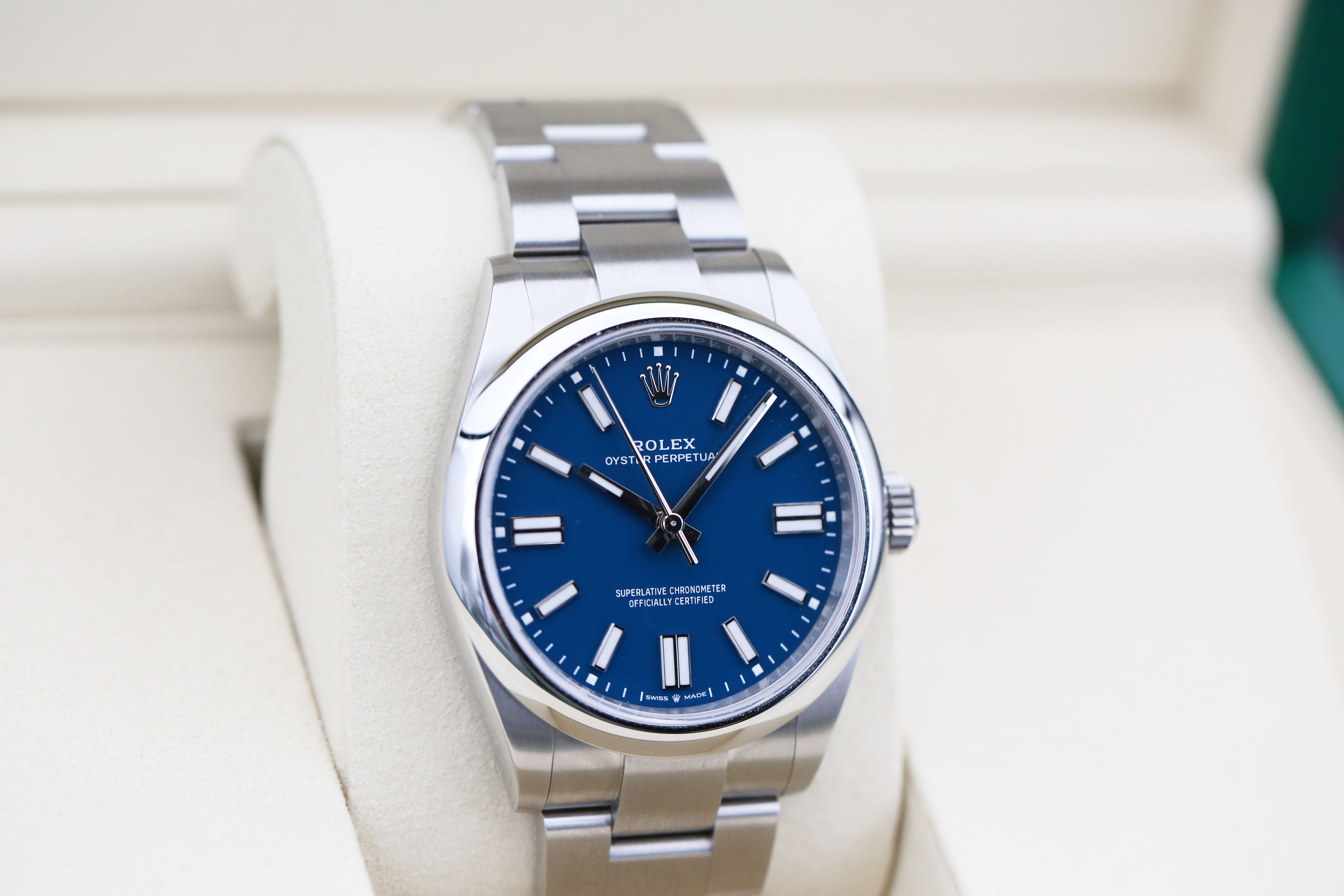 Rolex Oyster Perpetual 41 134300 Thumbnail 2