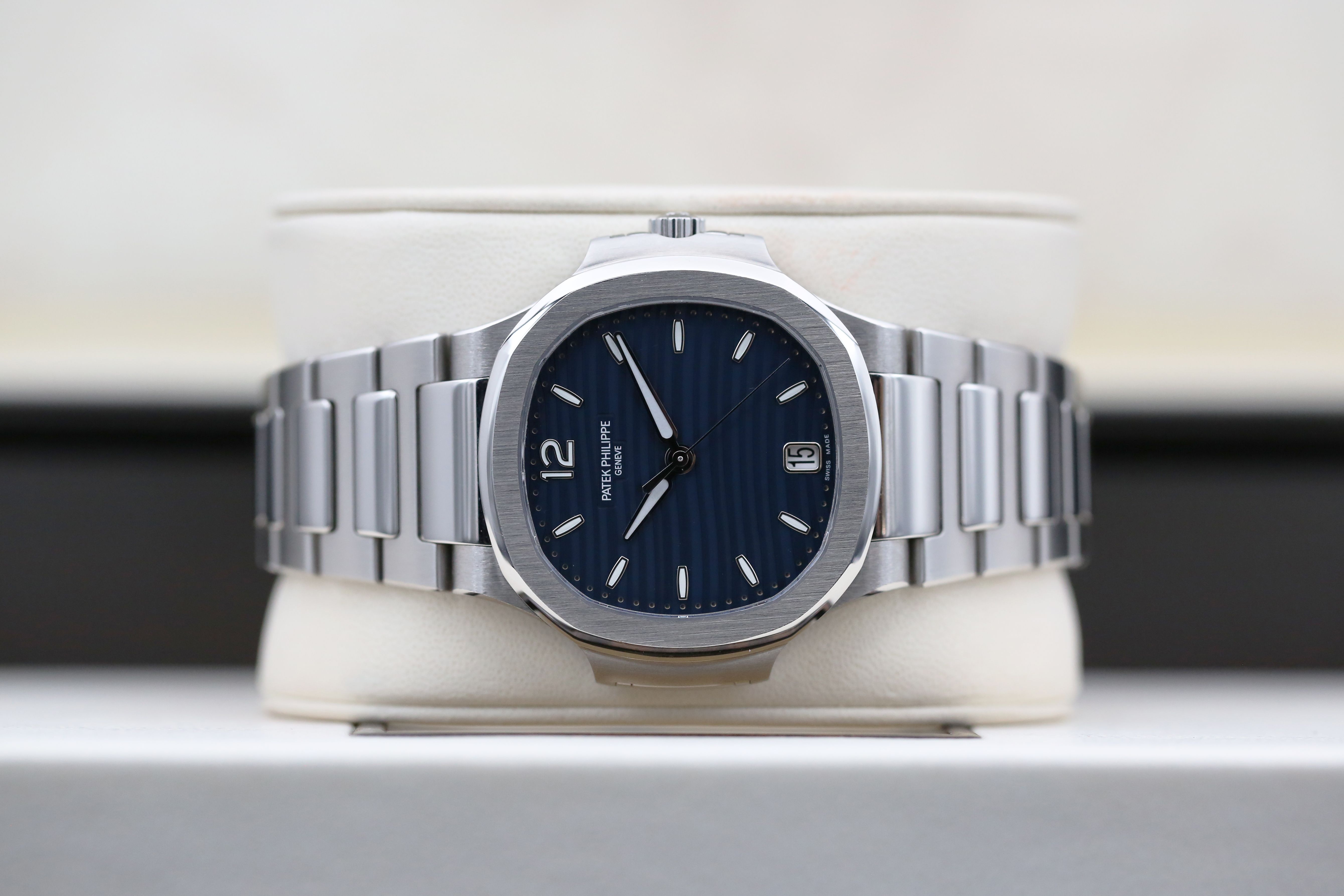 Patek Philippe Nautilus 7118/1A-001 Thumbnail 5