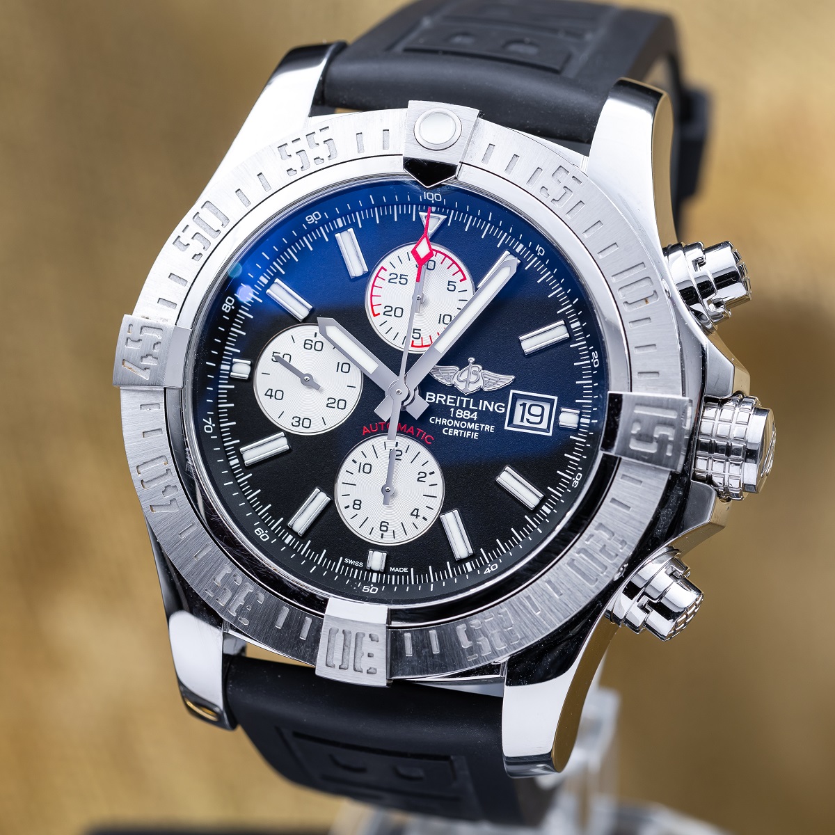 Breitling Super Avenger II A13371 Thumbnail 2