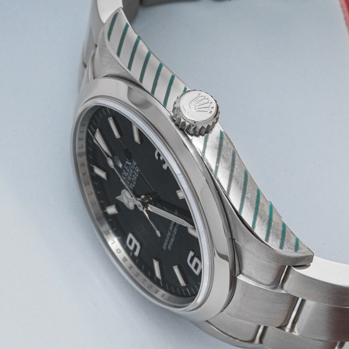 Rolex Explorer 114270 Thumbnail 2