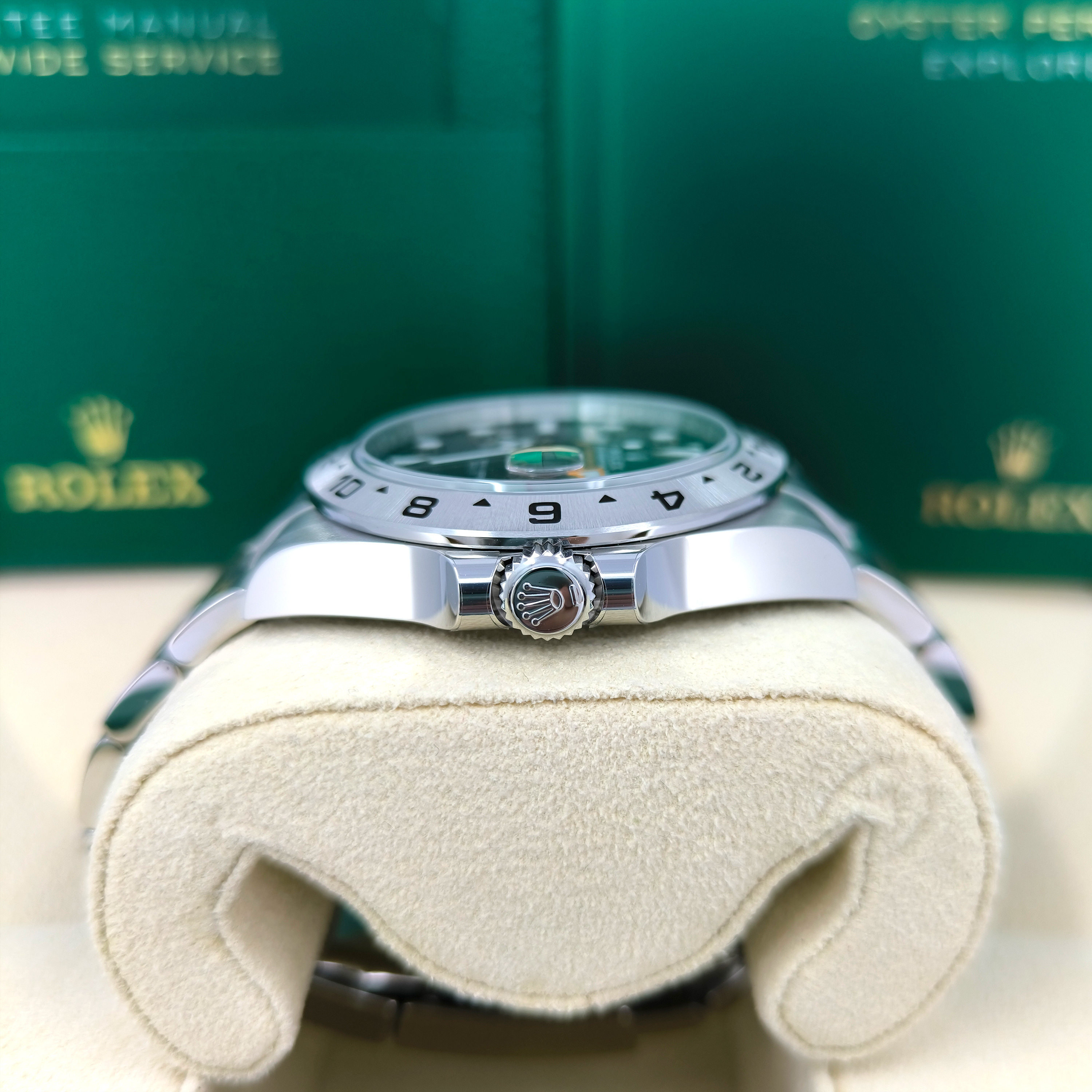 Rolex Explorer II 226570 Thumbnail 2