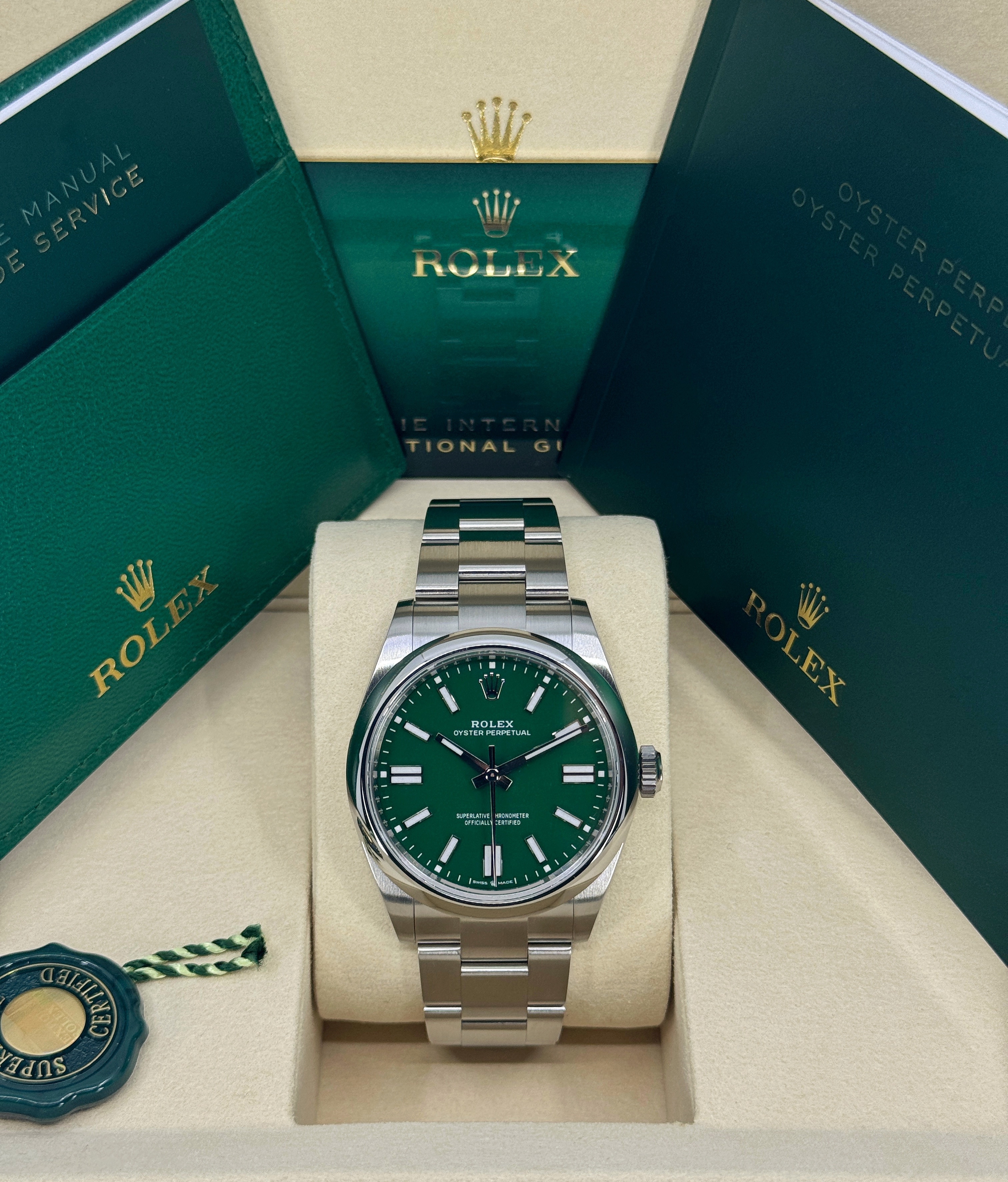 Rolex Oyster Perpetual 41 134300 Thumbnail 7