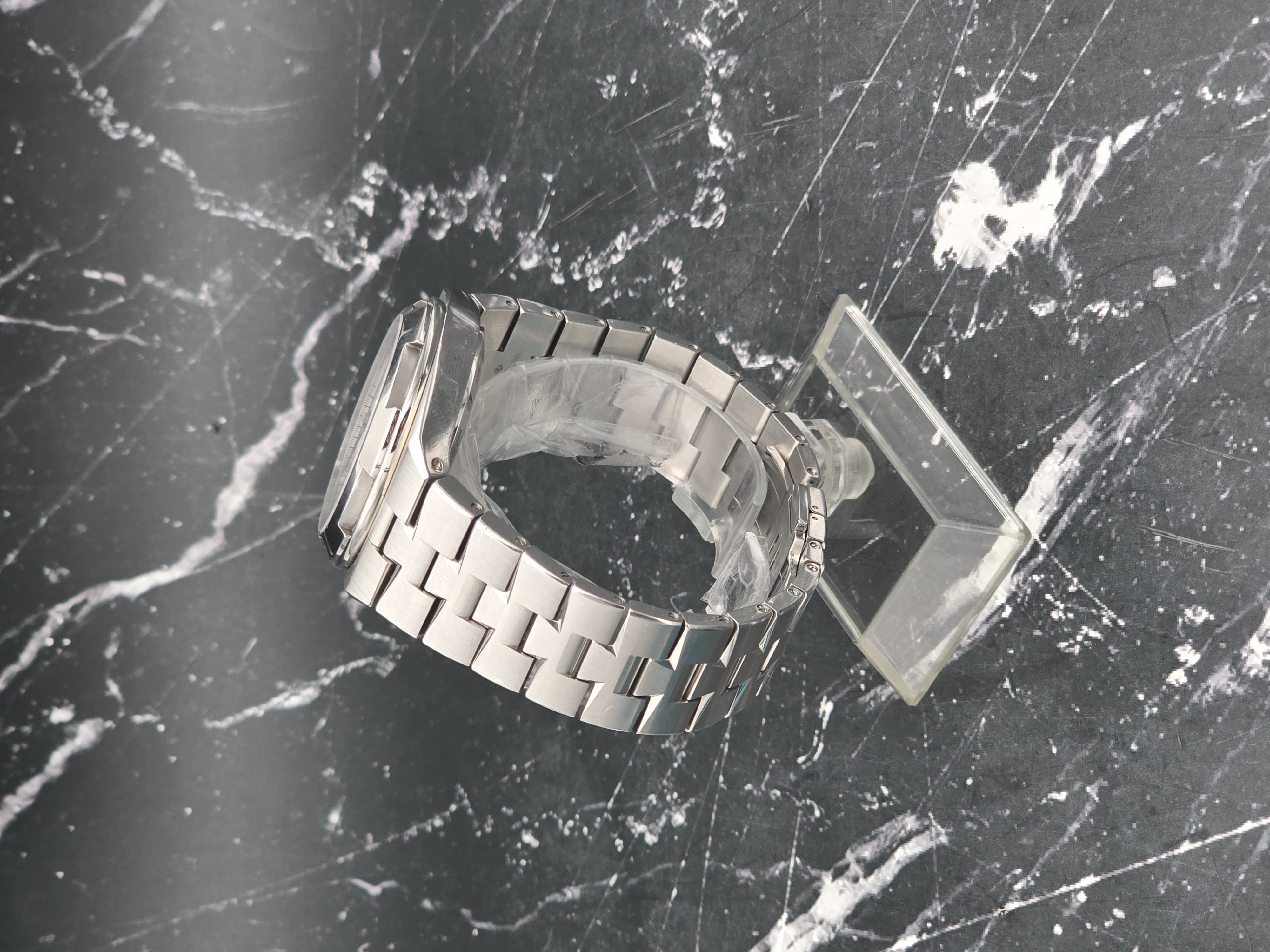 Vacheron Constantin Overseas 7900V/110A-B333 Thumbnail 3