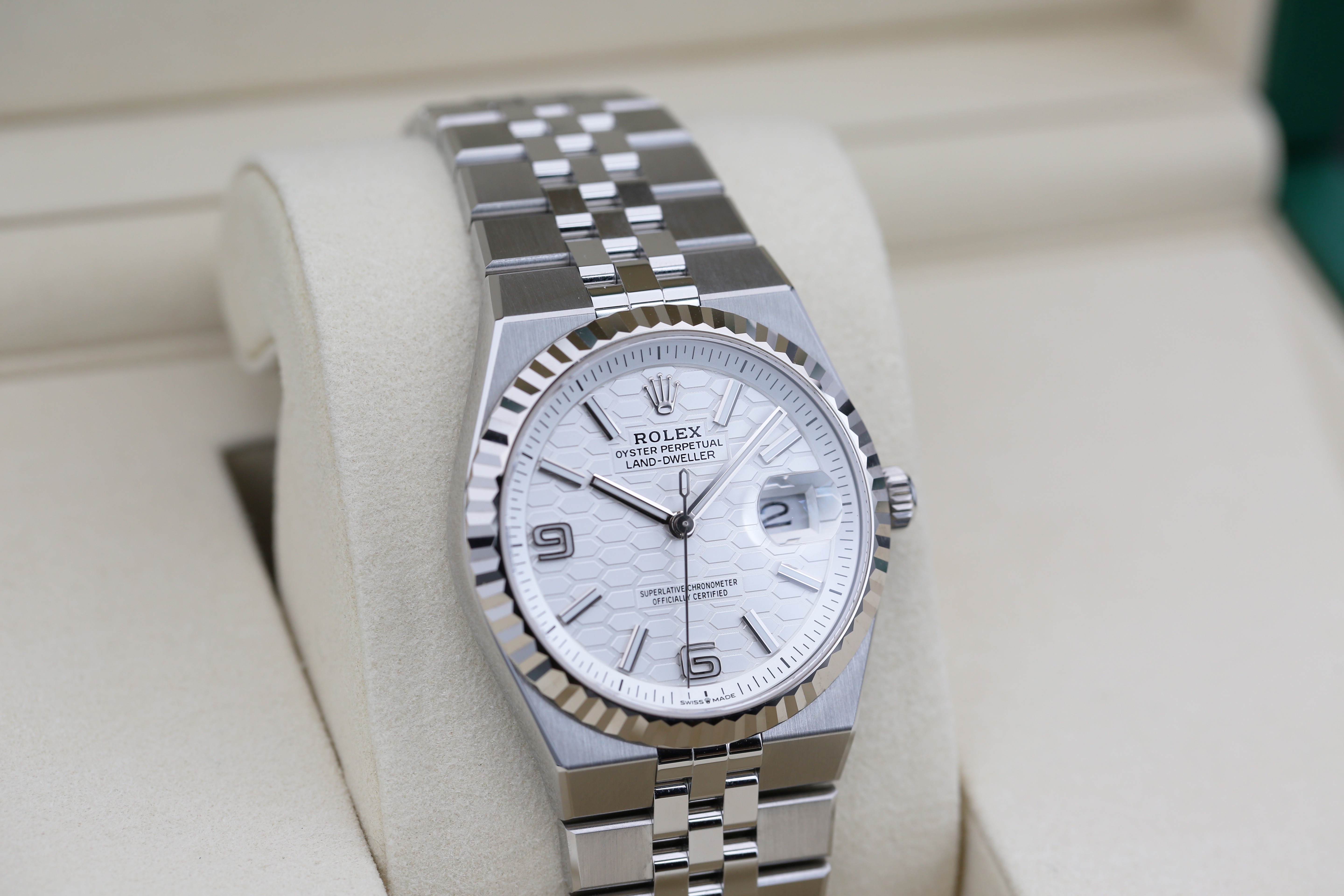 Rolex Land-Dweller 36 127234 Thumbnail 2