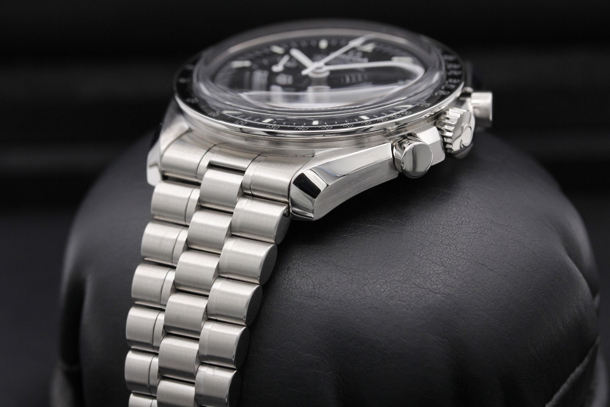 Omega Speedmaster Moonwatch Professional 310.30.42.50.01.001 Thumbnail 2