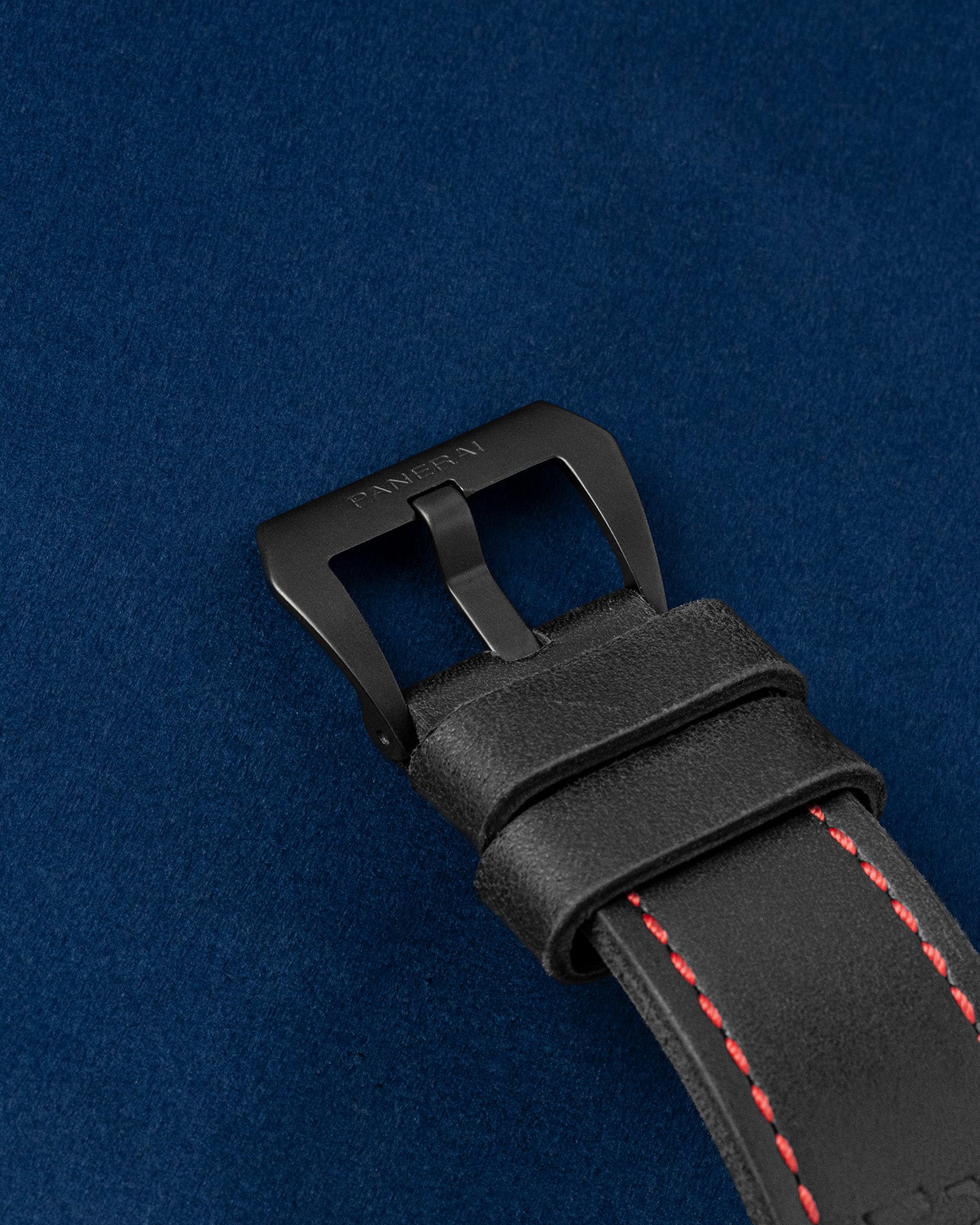 Panerai Luminor Luna Rossa PAM01038 Thumbnail 4