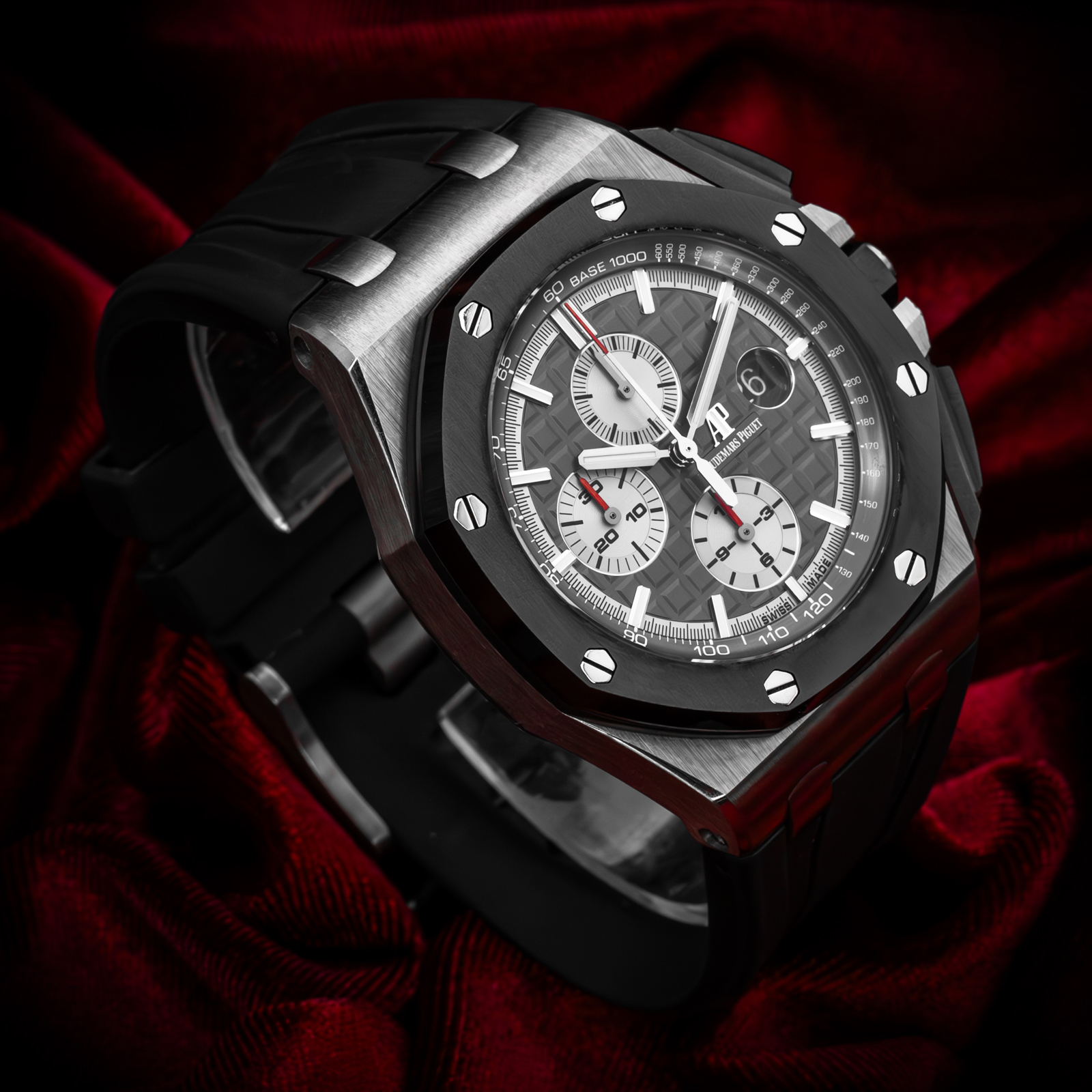 Audemars Piguet Royal Oak Offshore 26400IO.OO.A004CA.01 Thumbnail 3