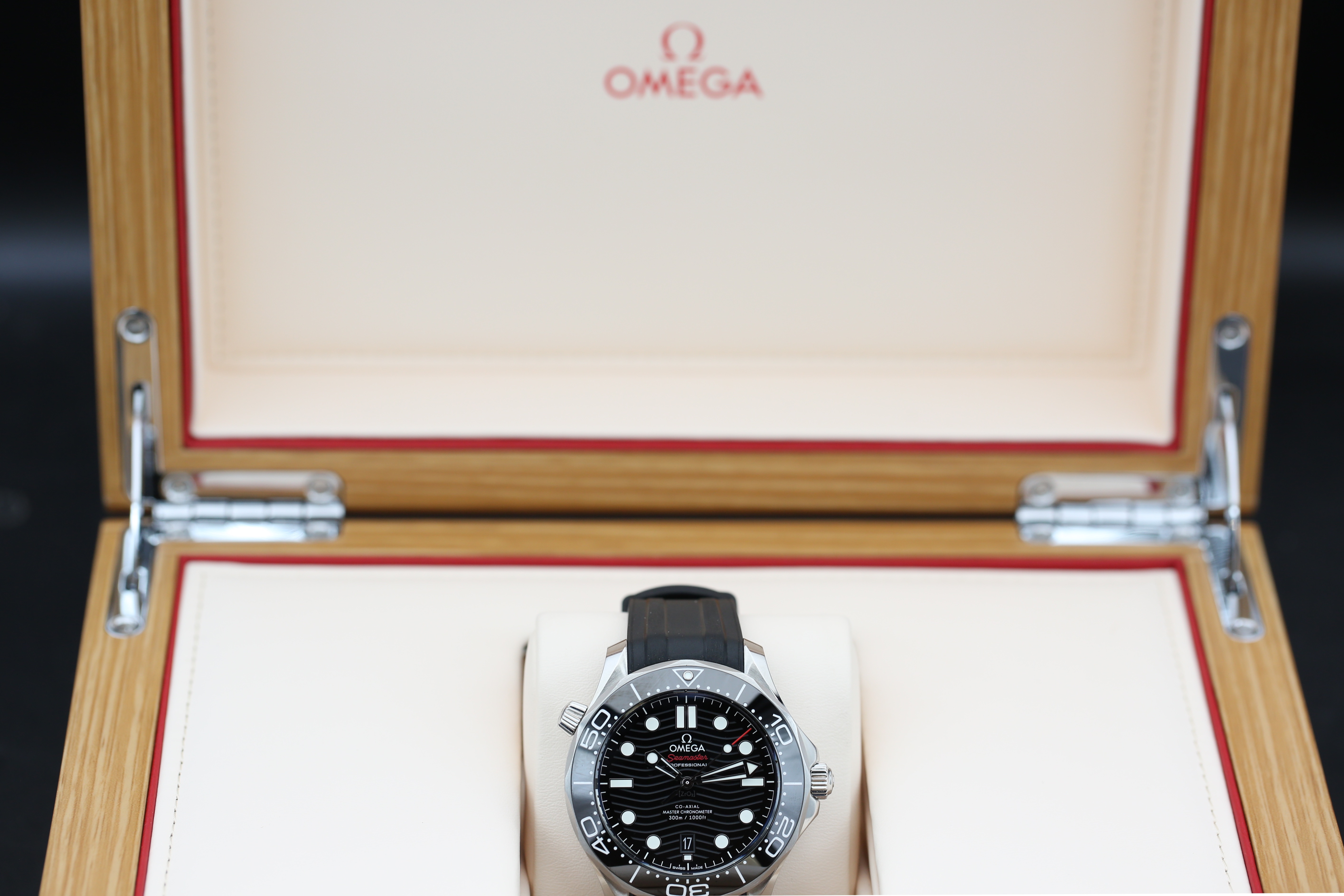 Omega Seamaster Diver 300m 210.32.42.20.01.001 Thumbnail 4